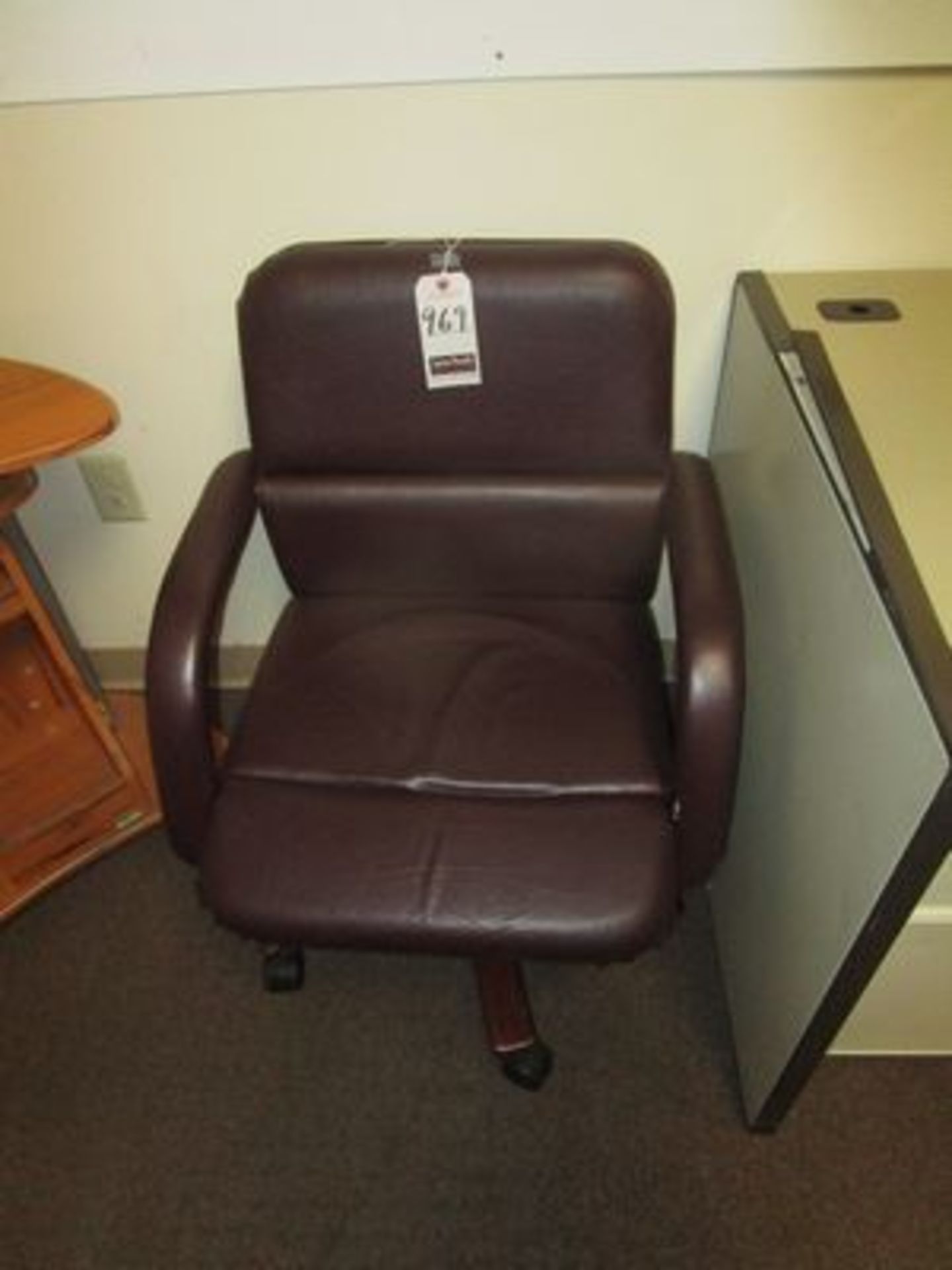 LEATHER EXEC. CHAIR