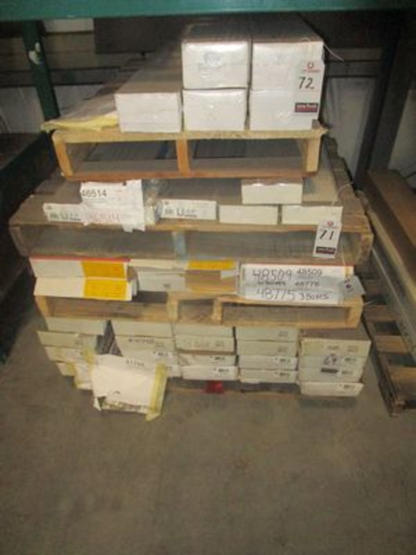 BOXES WICANDERS 5"X48" HYDRACORK CENTURY FAWN PINE T & G FLOORING, (17 S/F PER BOX)