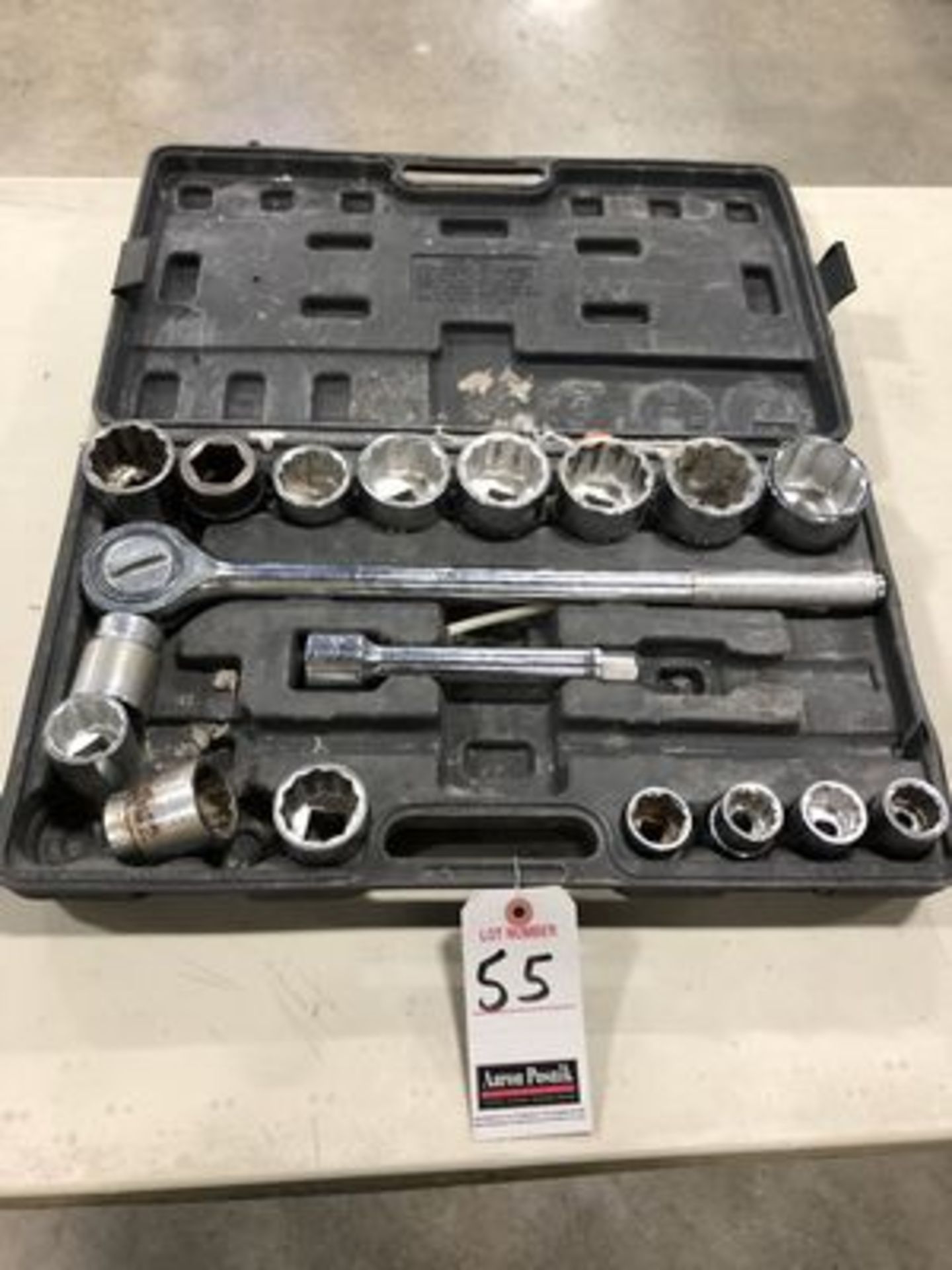 PITTSBURGH 3/4" DRIVE SOCKET SET W/ RACHET