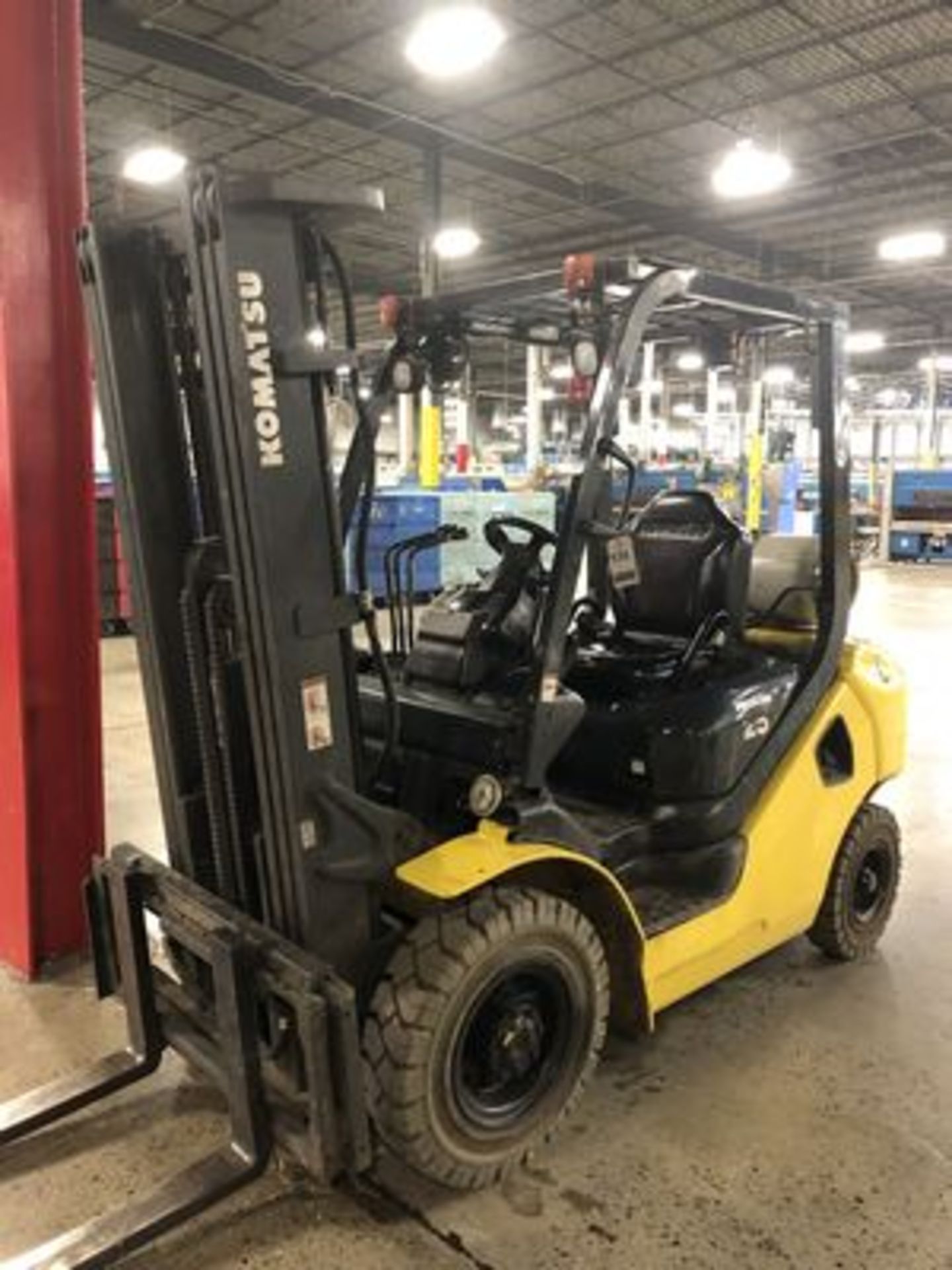 KOMATSU FG25T LPG FORKLIFT, S/N 216167A W/ 188" LIFT HT., SIDE SHIFTER, SOLID TIRES, 5,000# CAP., (