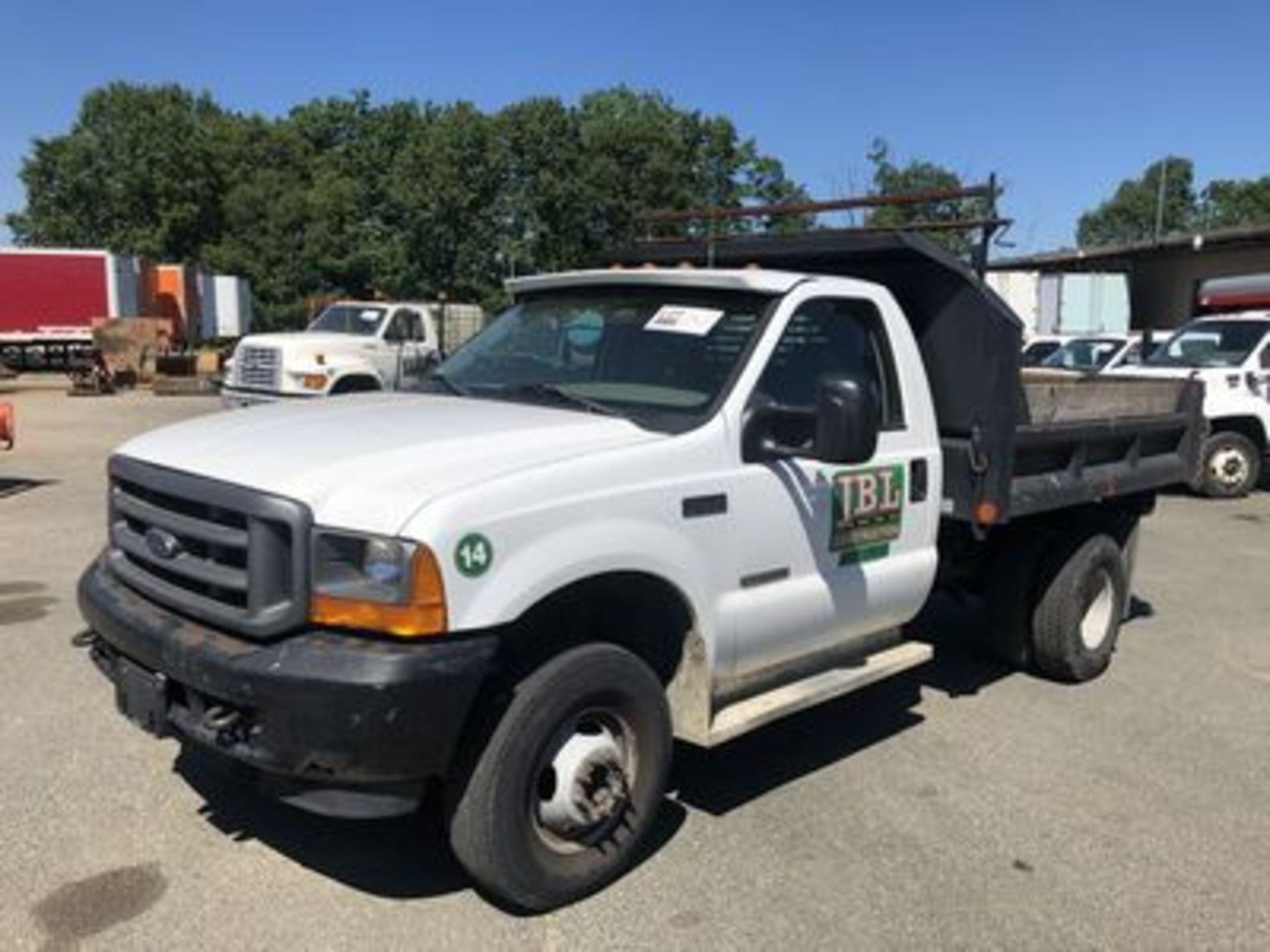 2001 FORD F-350XL SUPER DUTY DUMP TRUCK, V8 DIESEL, AT, S/A, DUAL WHEELS, 9' DUMP BODY, VIN#