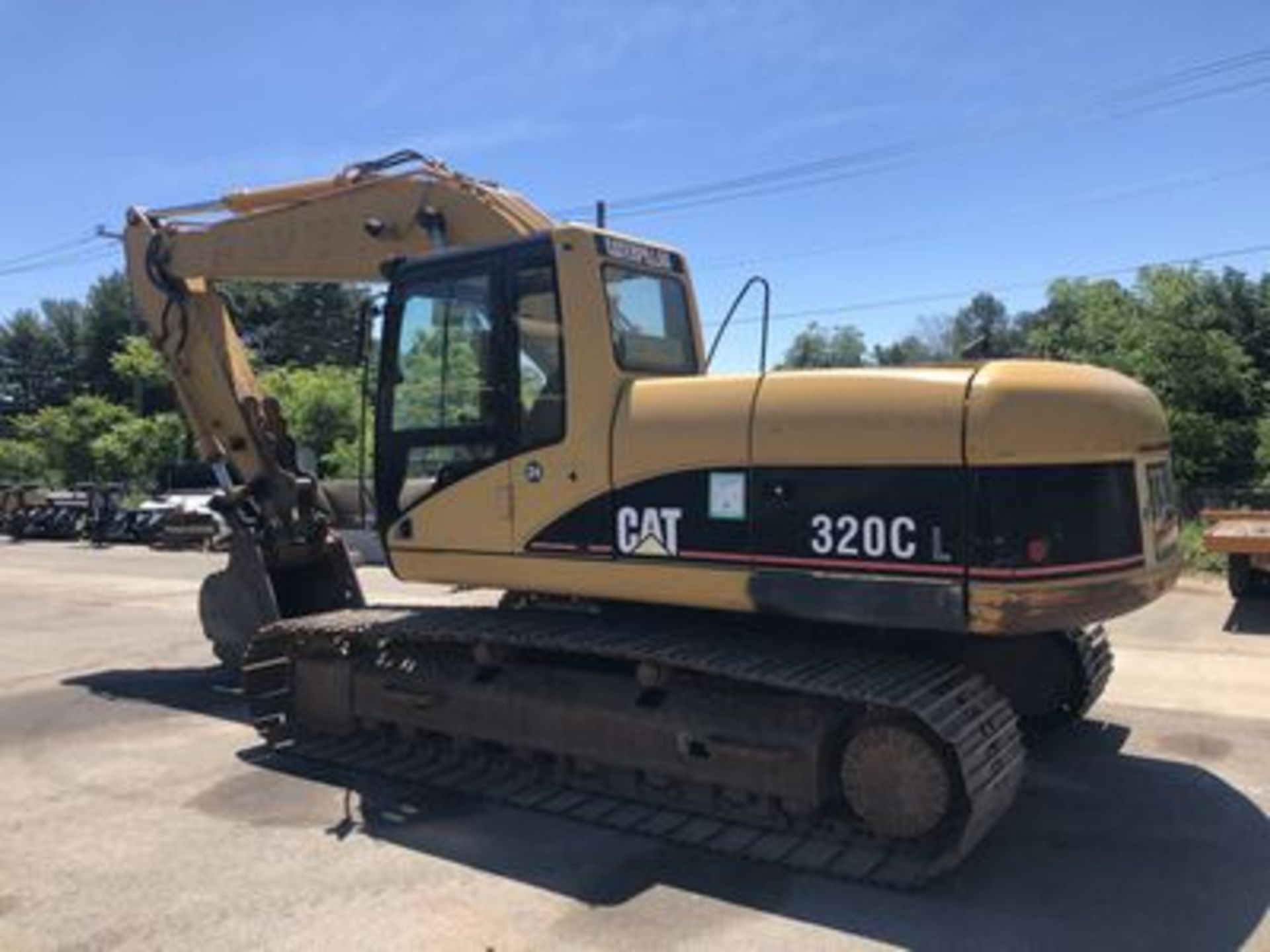 2004 CAT 320CL HYD. CRAWLER EXCAVATOR, ENCLOSED CAB., HEAT & AC, 32" PADS, 9' STICK, 36" DIGGING - Image 4 of 4