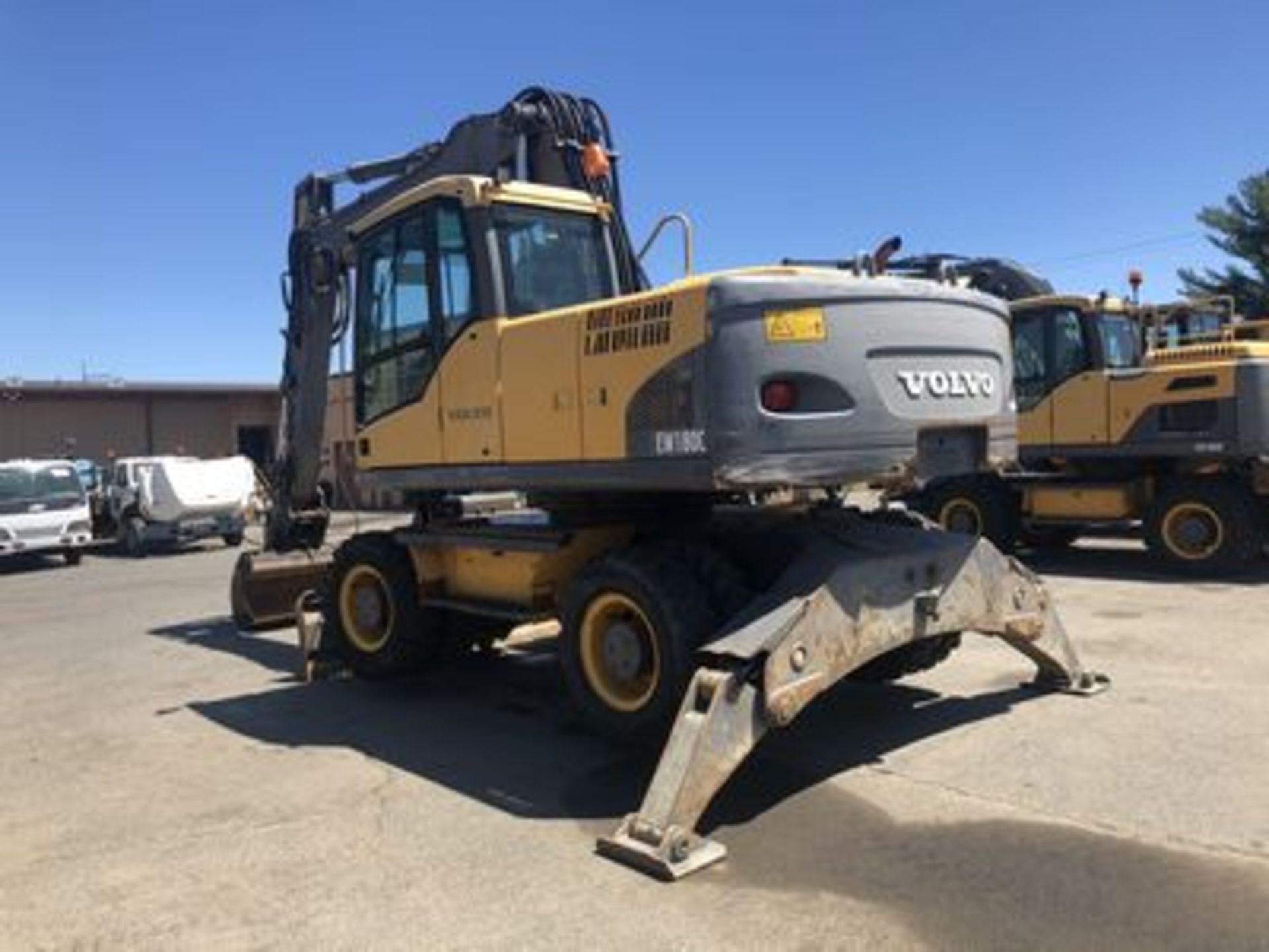 2007 VOLVO EW18OC RUBBER TIRED EXCAVATOR, ENCLOSED CAB., HEAT & AC, Q.C. 60" BUCKET, 100" BLADE, - Image 4 of 4