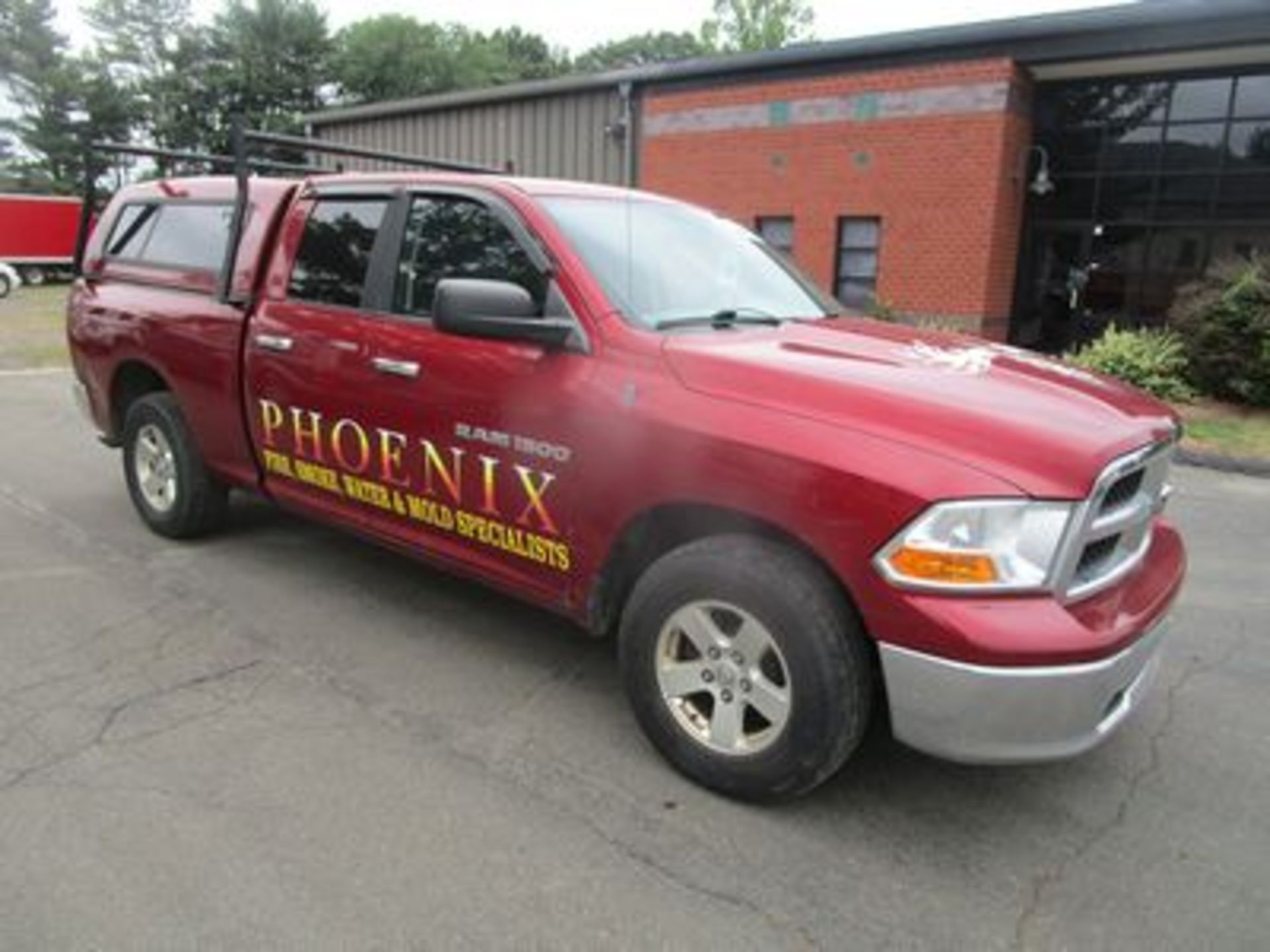 2012 DODGE RAM 1500SLT PICKUP TRUCK, 4X4, 4.7L ENGINE, V8 HEMI, AT, PB, PW, AC, 6' BED, LADDER RACK, - Image 2 of 4