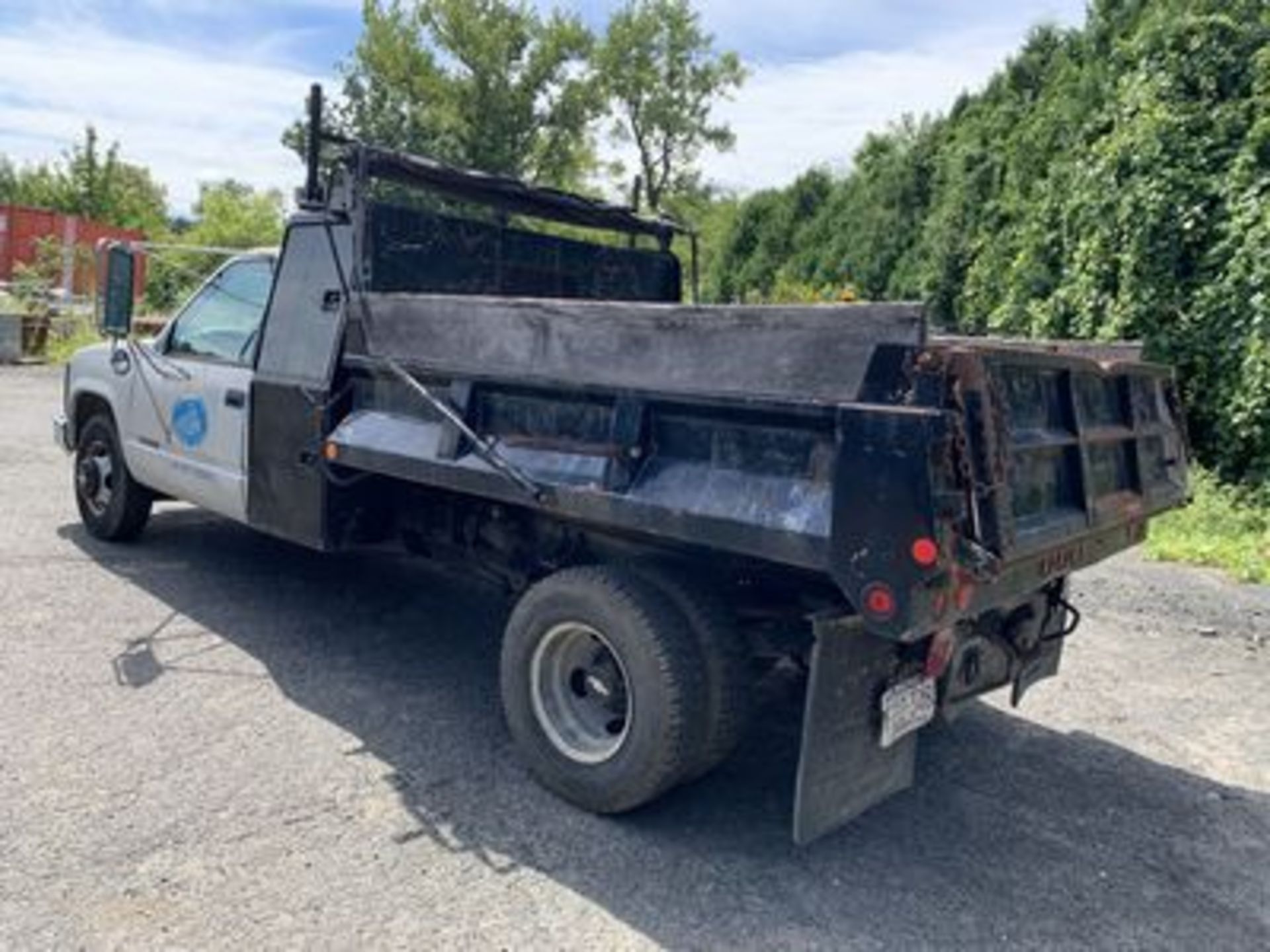 1997 CHEVY CHEYENNE DUMP TRUCK, DIESEL, AT, S/A, 8' STEEL DUMP BODY, MID-TOOLBOX, 224,896 MI., - Image 3 of 4