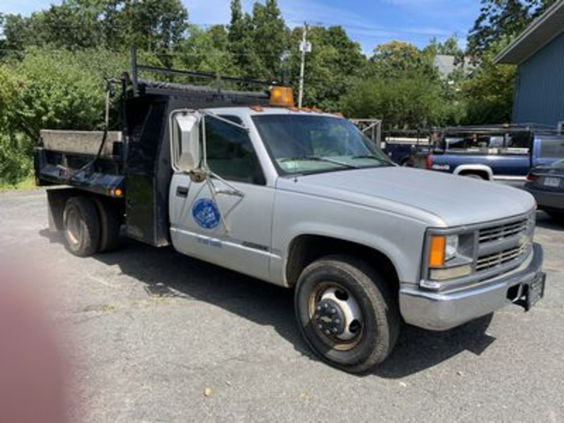 1997 CHEVY CHEYENNE DUMP TRUCK, DIESEL, AT, S/A, 8' STEEL DUMP BODY, MID-TOOLBOX, 224,896 MI., - Image 4 of 4