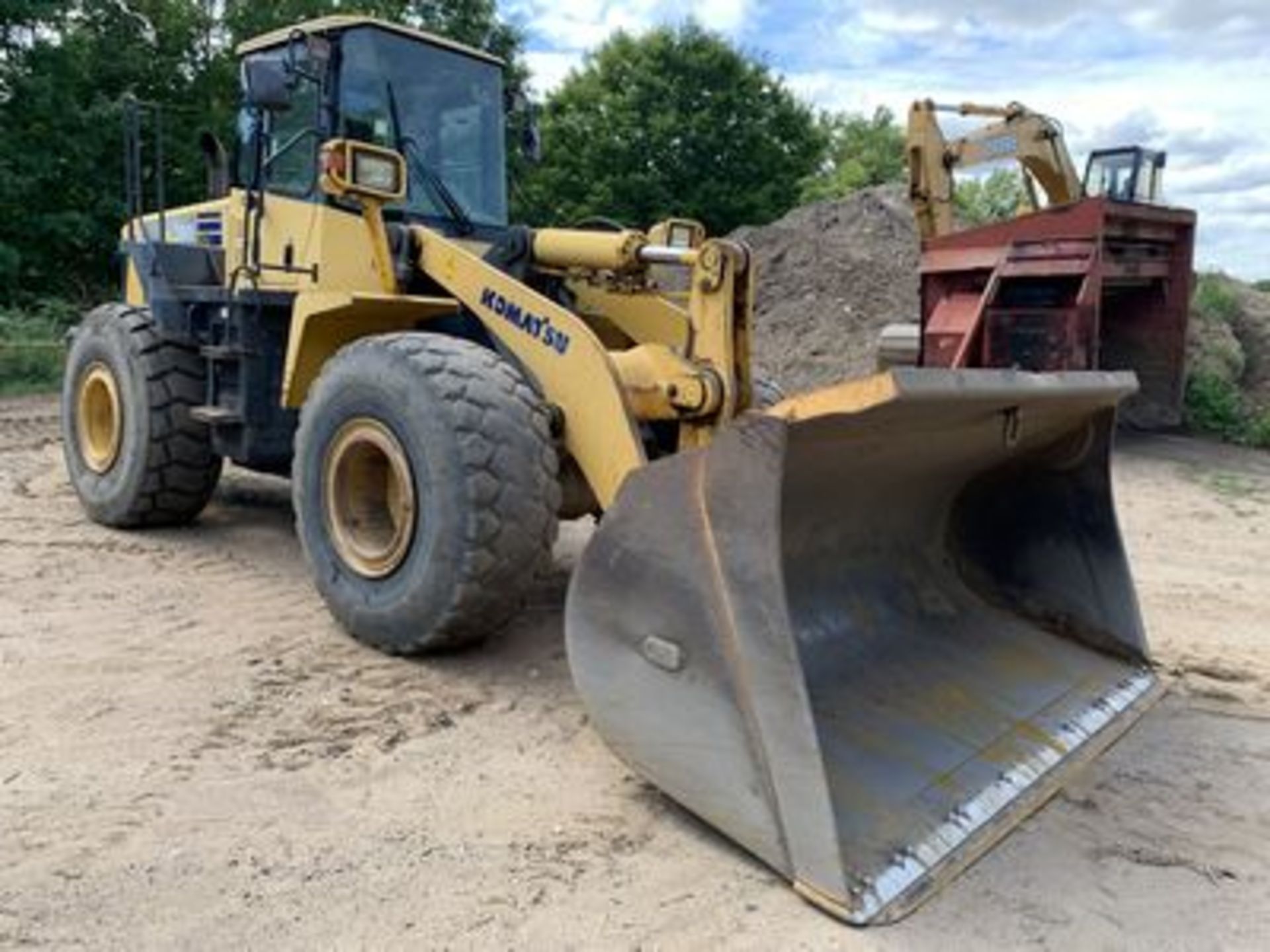 2006 KOMATSU WA380-5 WHEEL LOADER, ENCLOSED CAB W/ HEAT & AC, 10' BUCKET, LOAD COUNTER, S/N 61199, - Image 2 of 4