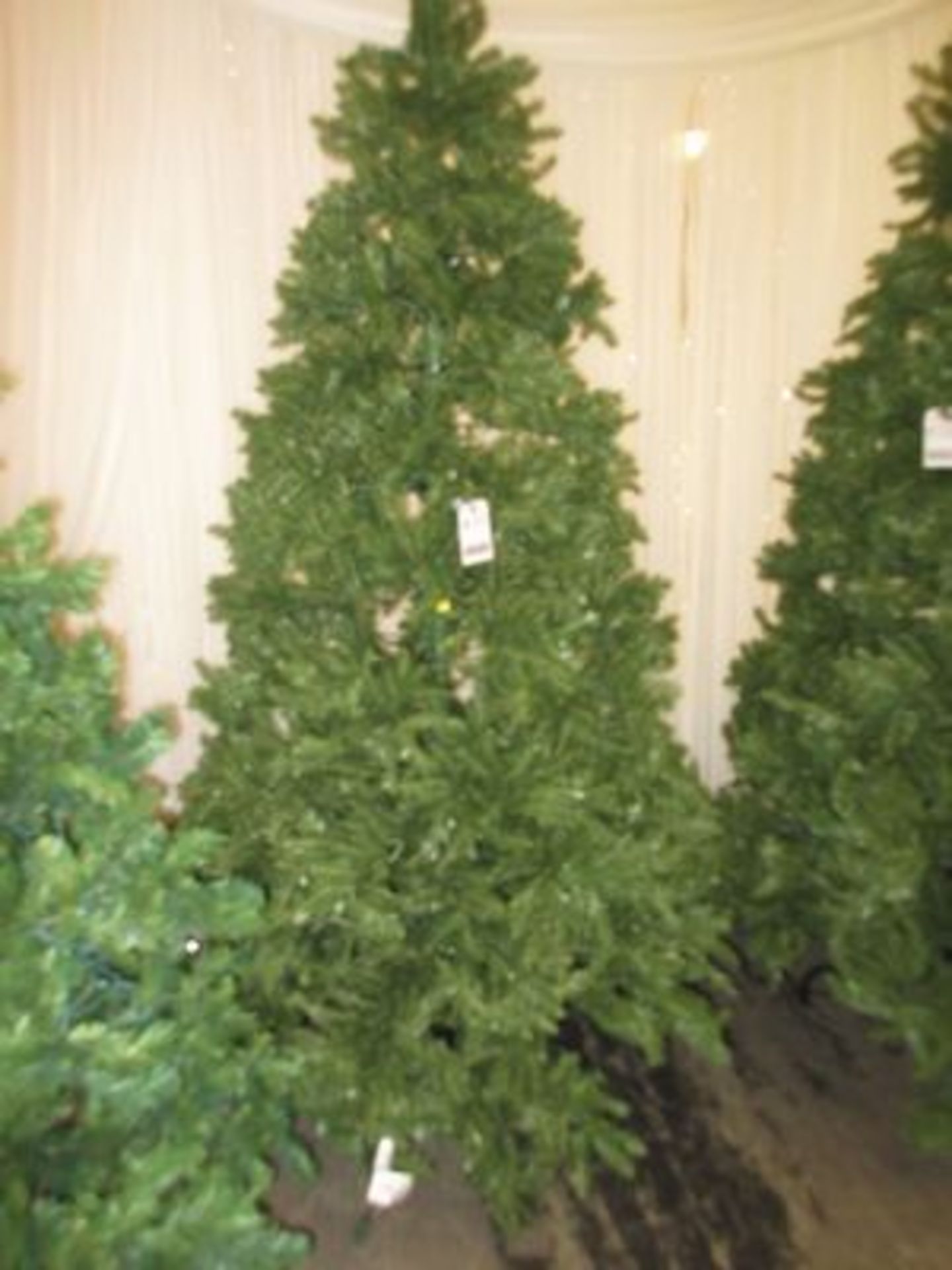 9' ELECTRIFIED CHRISTMAS TREE W/ LIGHTING