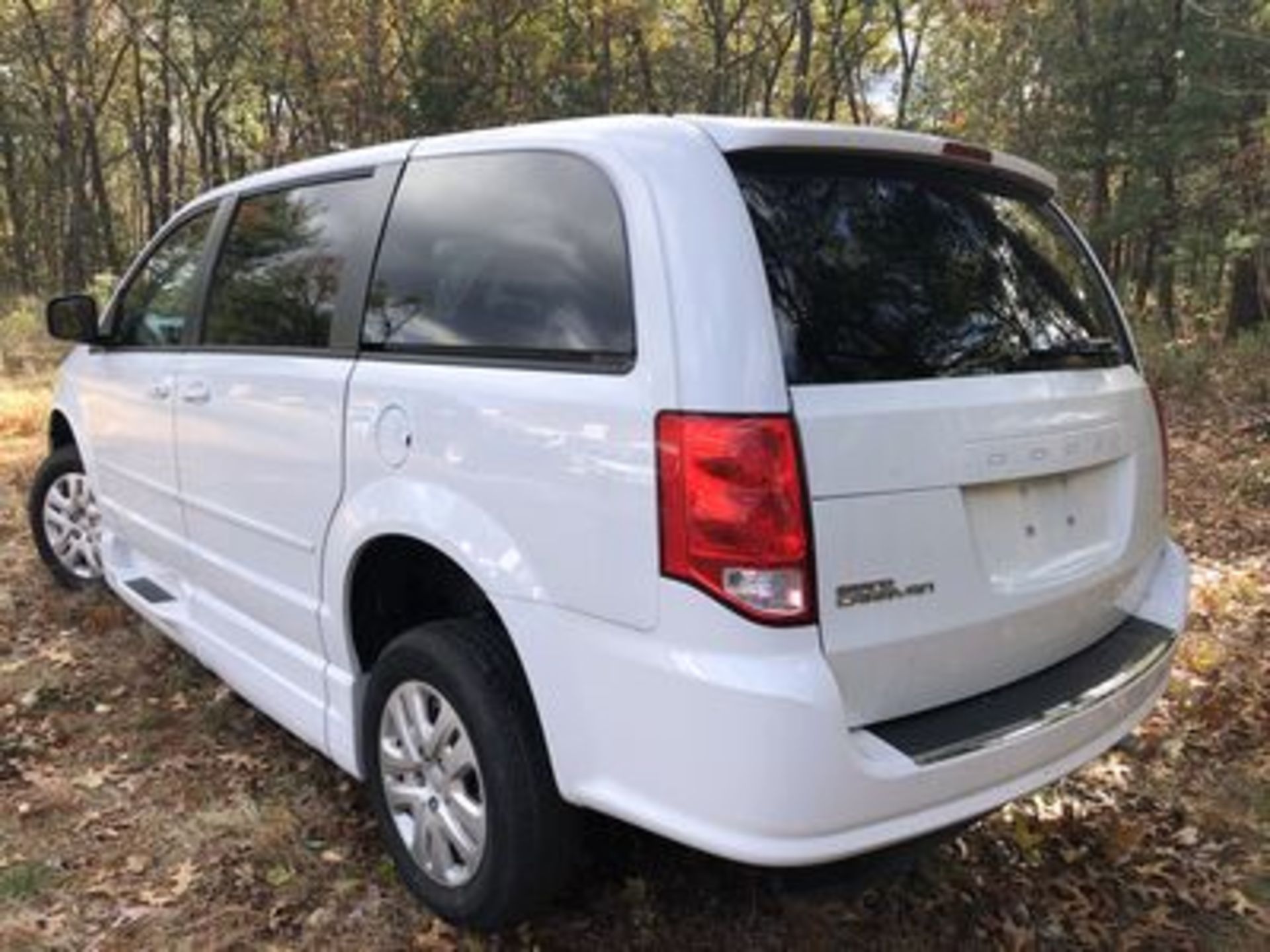 2016 DODGE GRAND CARAVAN SE, 4-DOOR ACCESSIBILITY MINIVAN, FWD, AT, AC, PW, PD, 6-SPEED FLEX FUEL, - Image 4 of 4