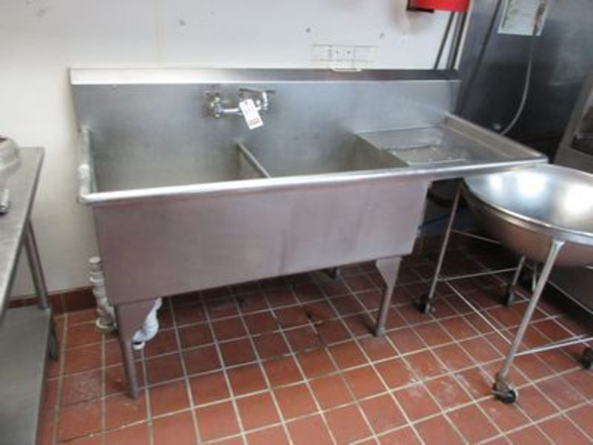 5' 2-COMP. MAINTENANCE SINK