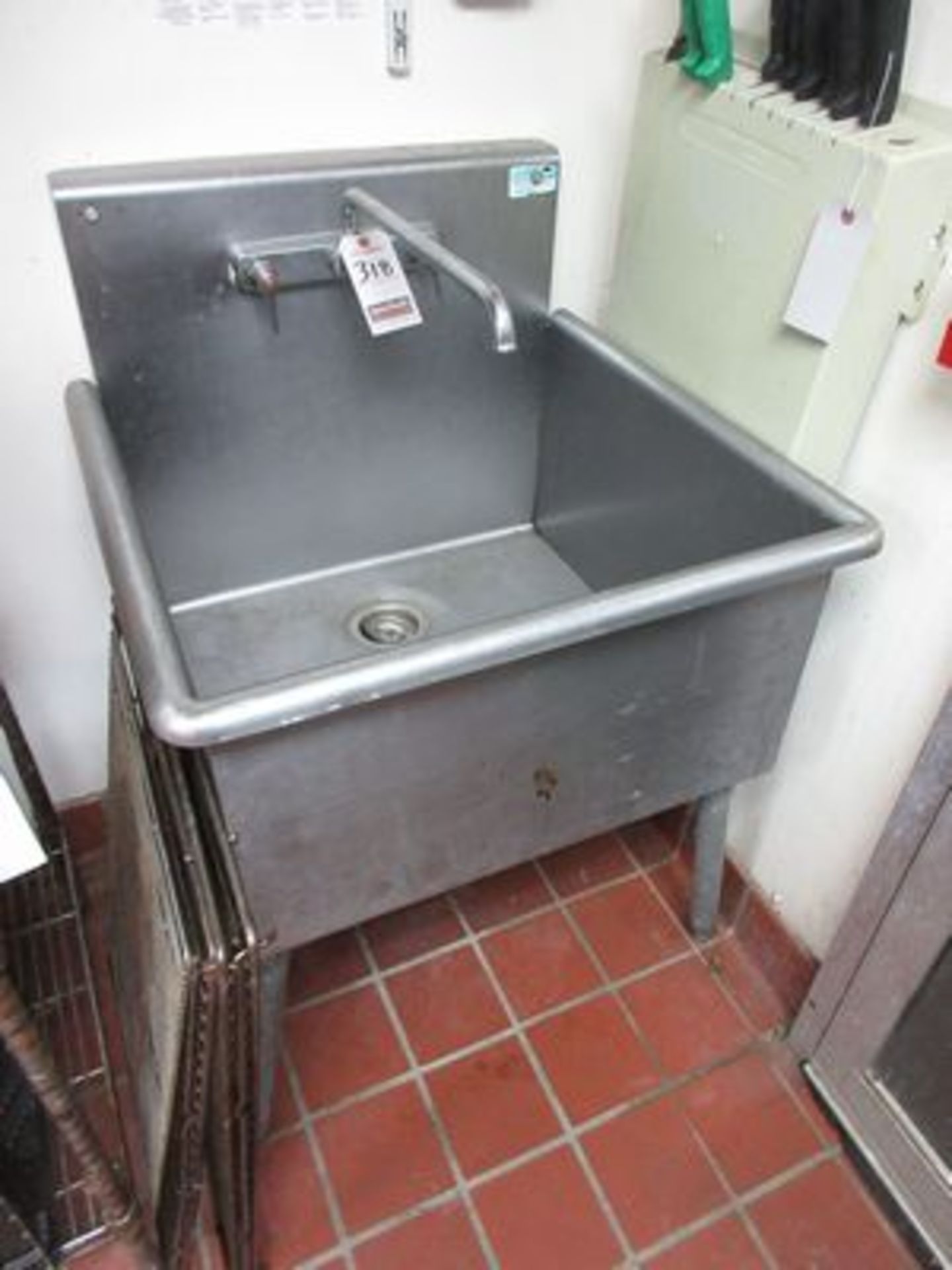 ADVANCE TABCO 27" 1-COMP. MAINTENANCE SINK