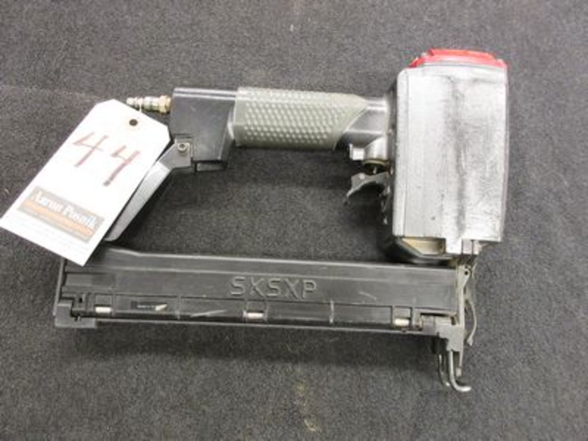 SKSXP PNEU. NAILER