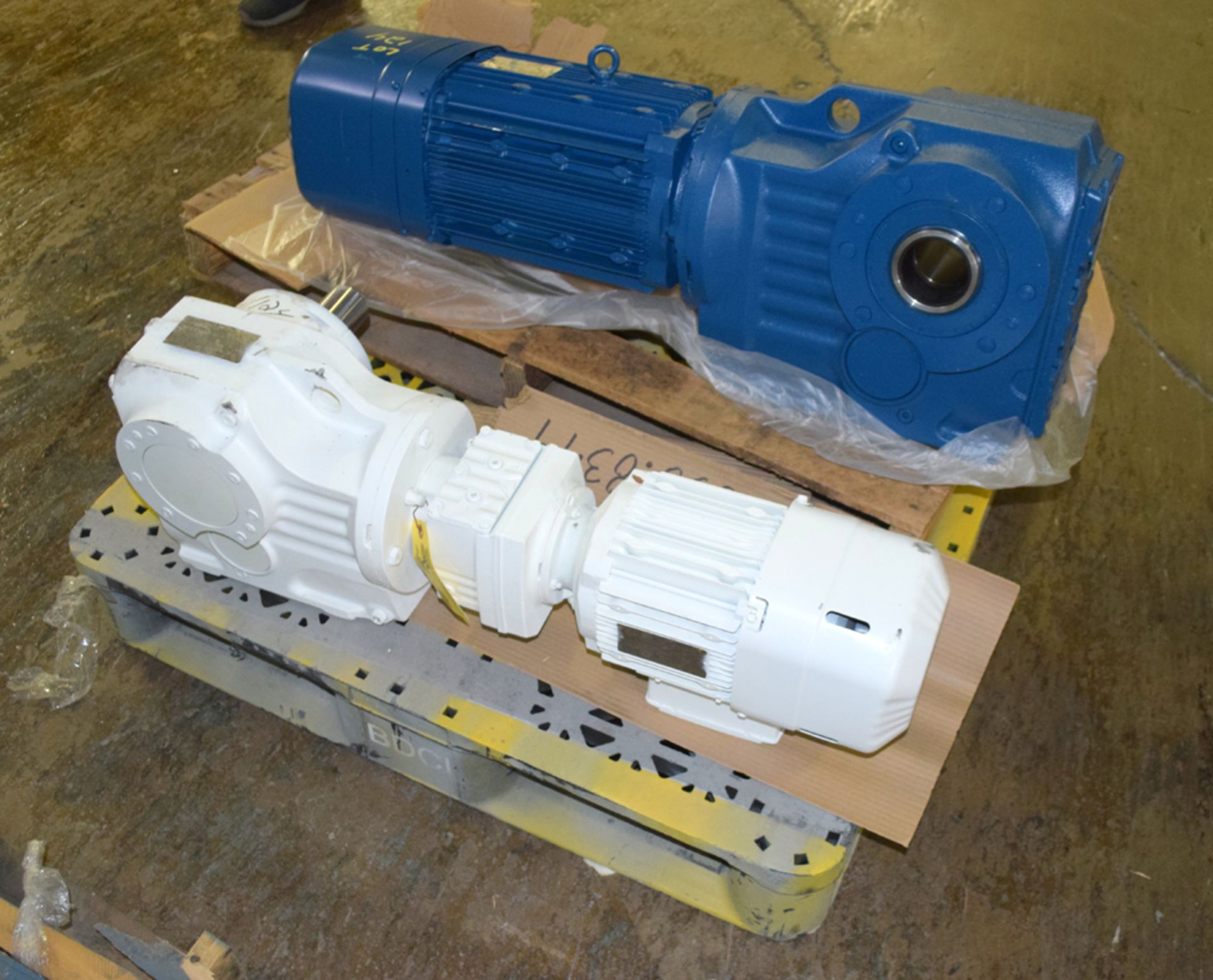 Unused Gear Motors - Image 2 of 6