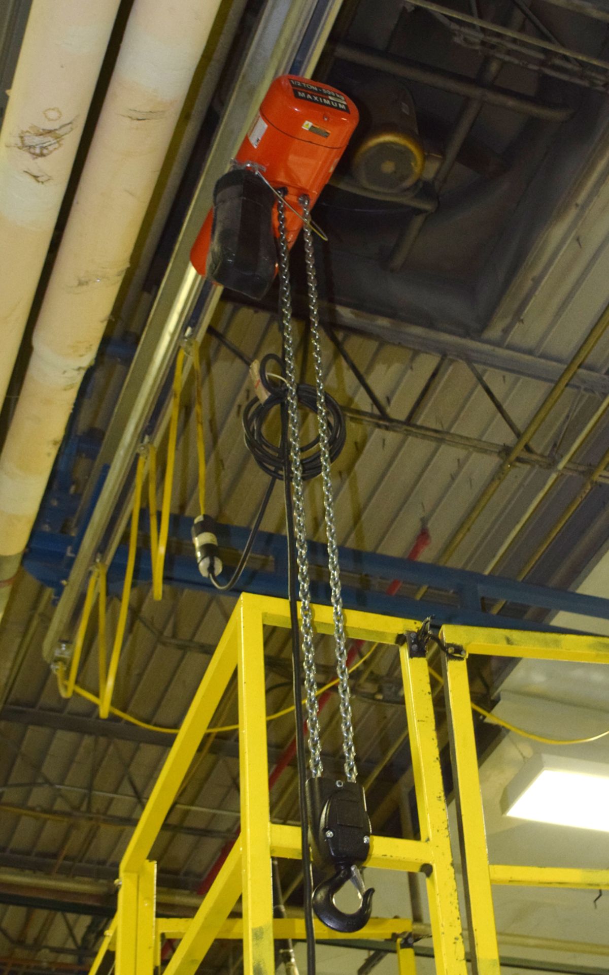 CM Lodestar 1 Ton Hoist - Image 2 of 4