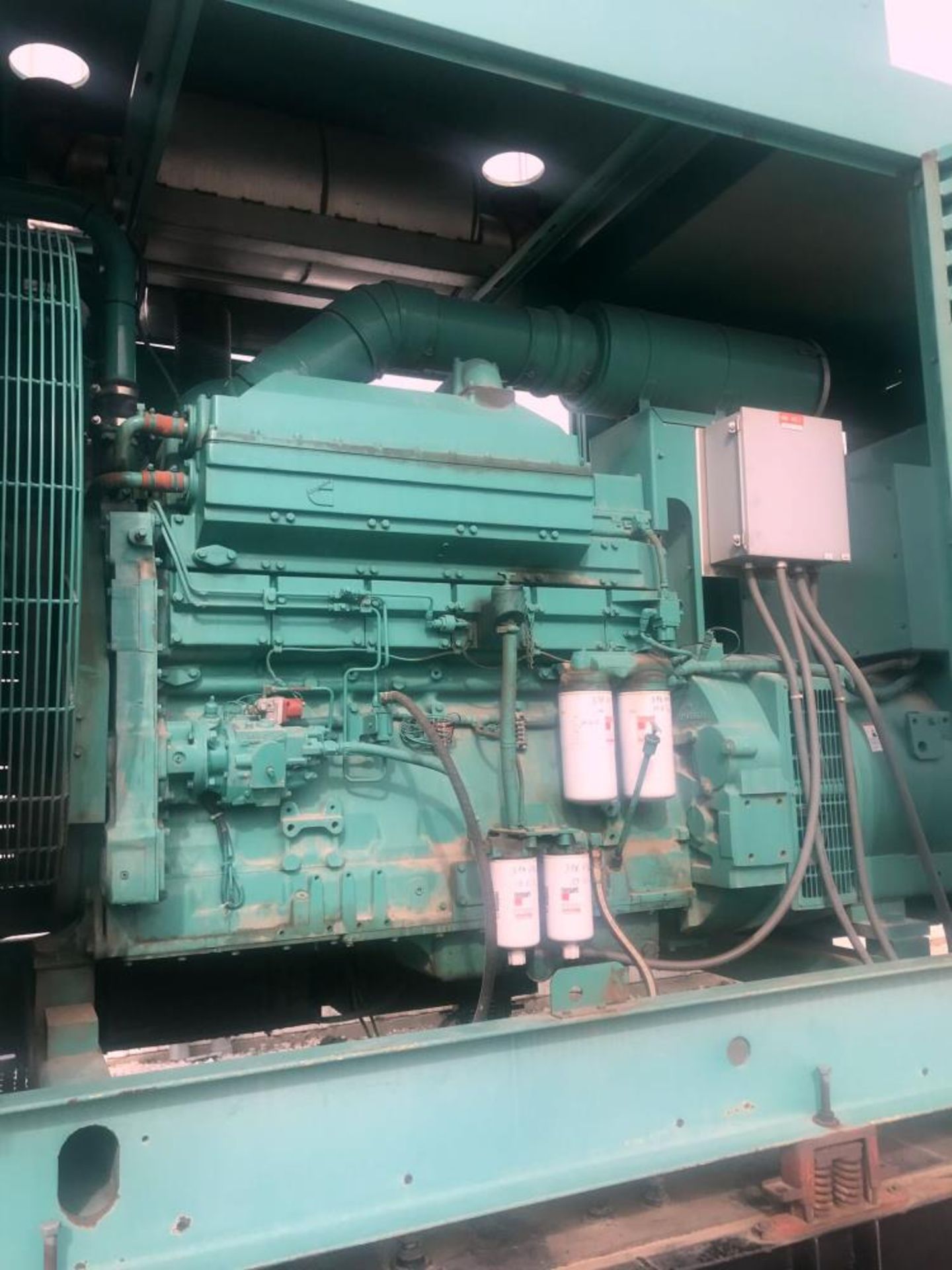 Cummins 500 kW Standby Diesel Generator Set - Image 5 of 43