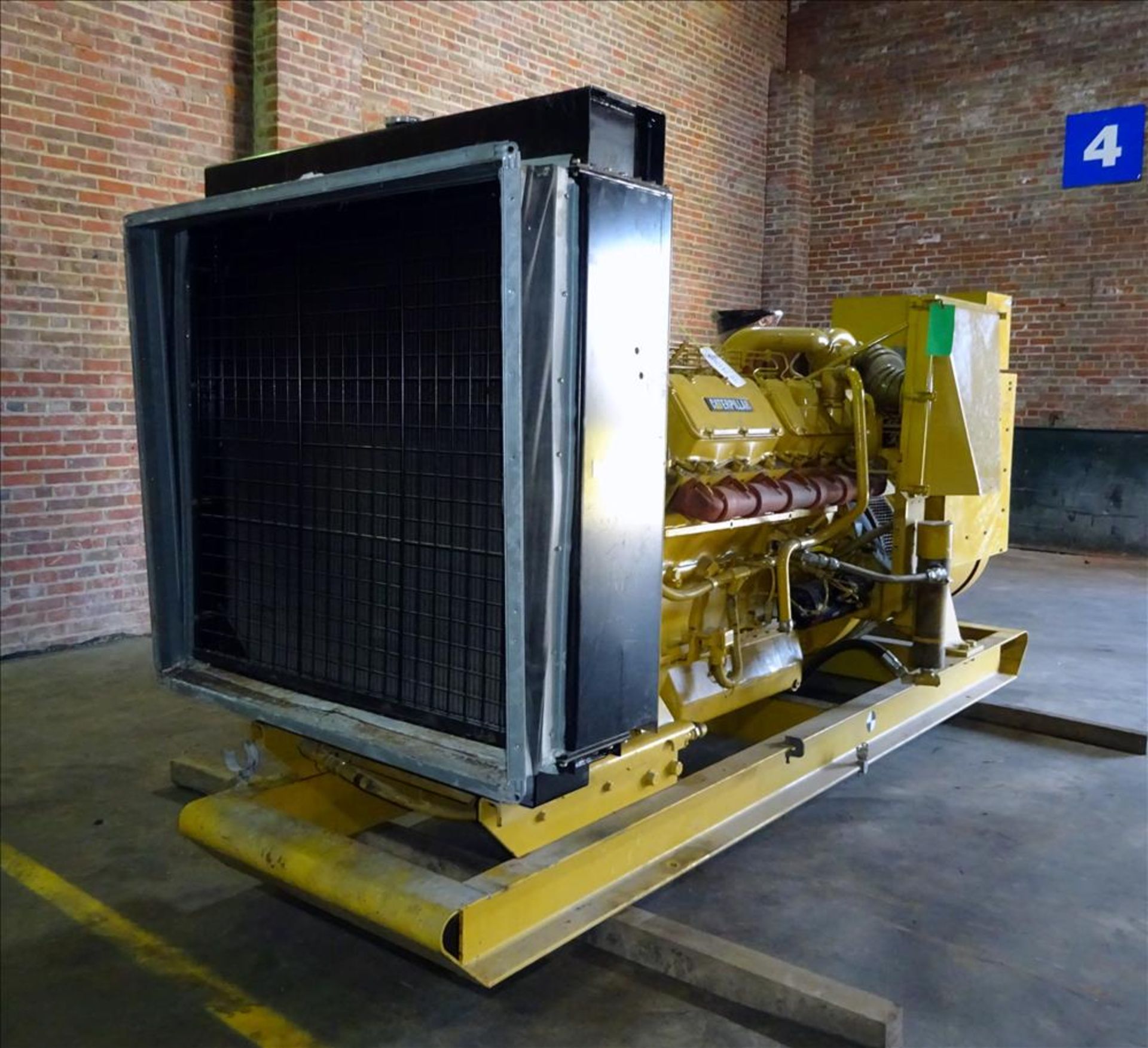 Caterpillar 500 kW Standby Diesel Generator - Image 5 of 28