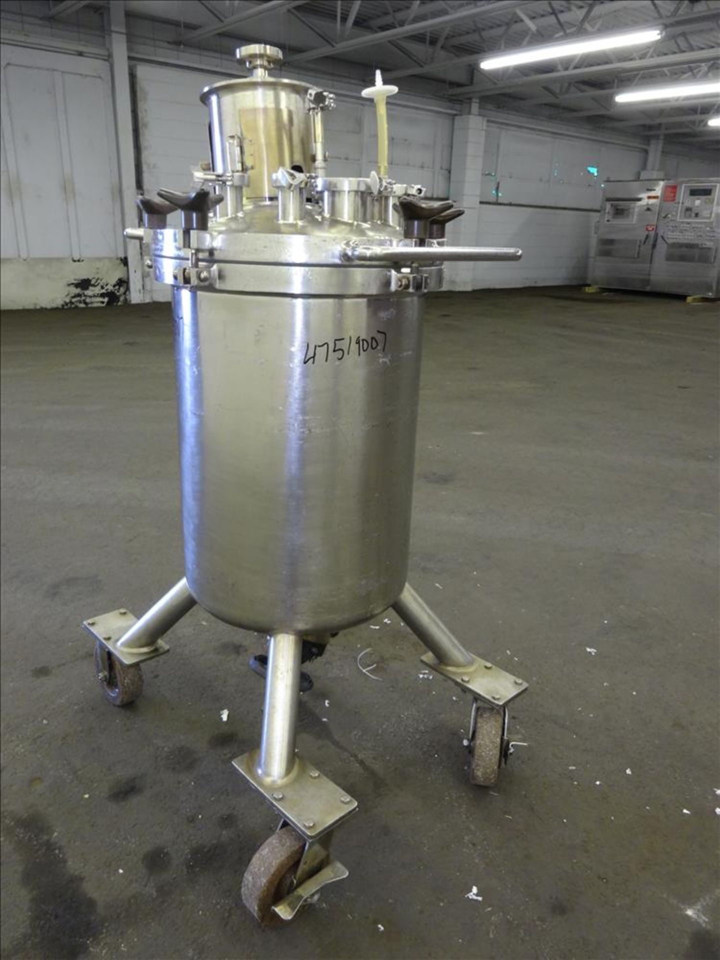 Used- Lee Industries Mix Tank, Model 100LCBT, 26.4 Gallon (100 Liter), 316 Stain - Image 4 of 14