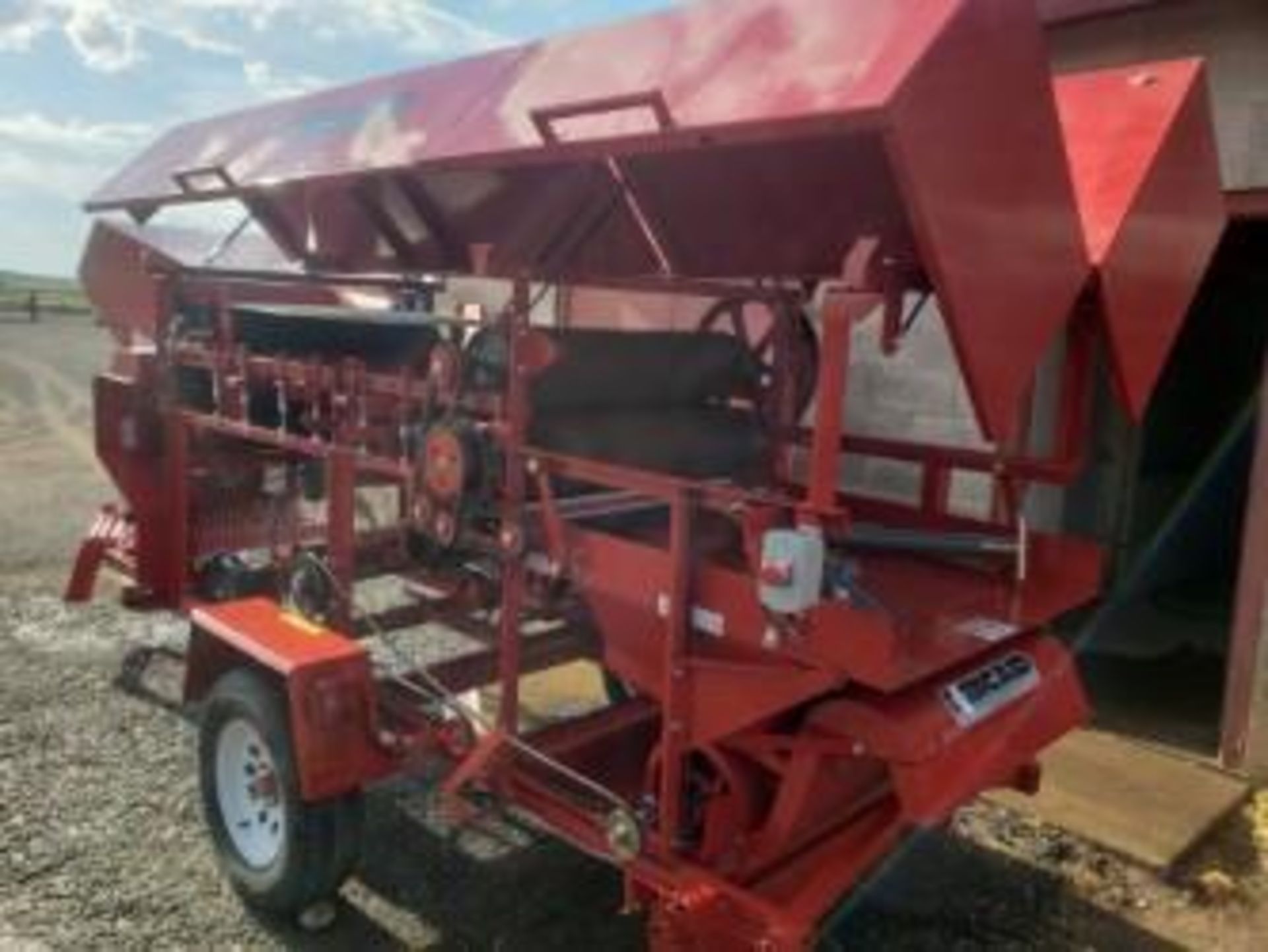 Used-Kincade 36" Belt Thrasher. Powered by 10 HP Gasoline Engine. - Image 3 of 6