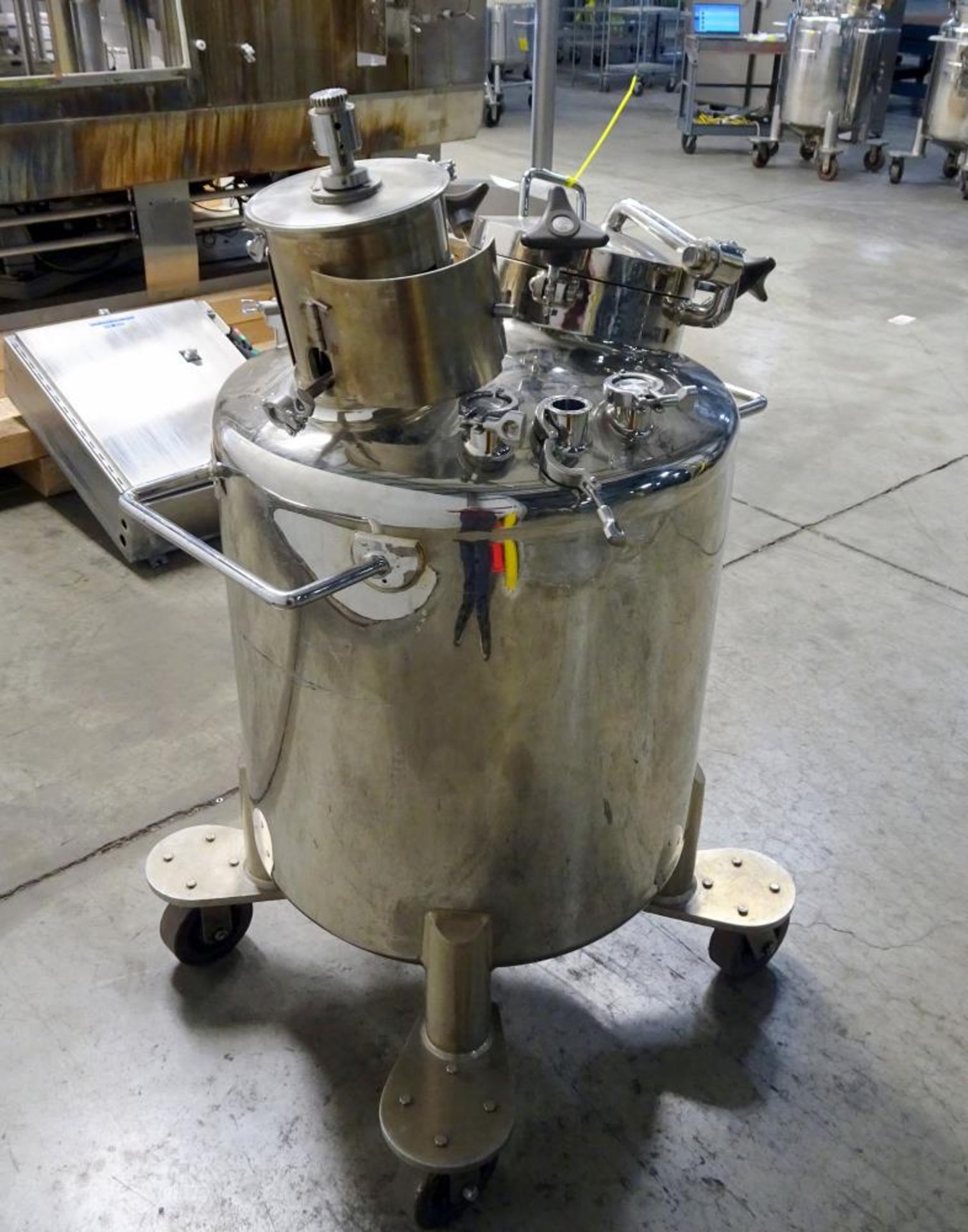 Used- Lee Industries Pressure Mix Tank, 200 Liter, Model 200 LDBT - Image 3 of 10