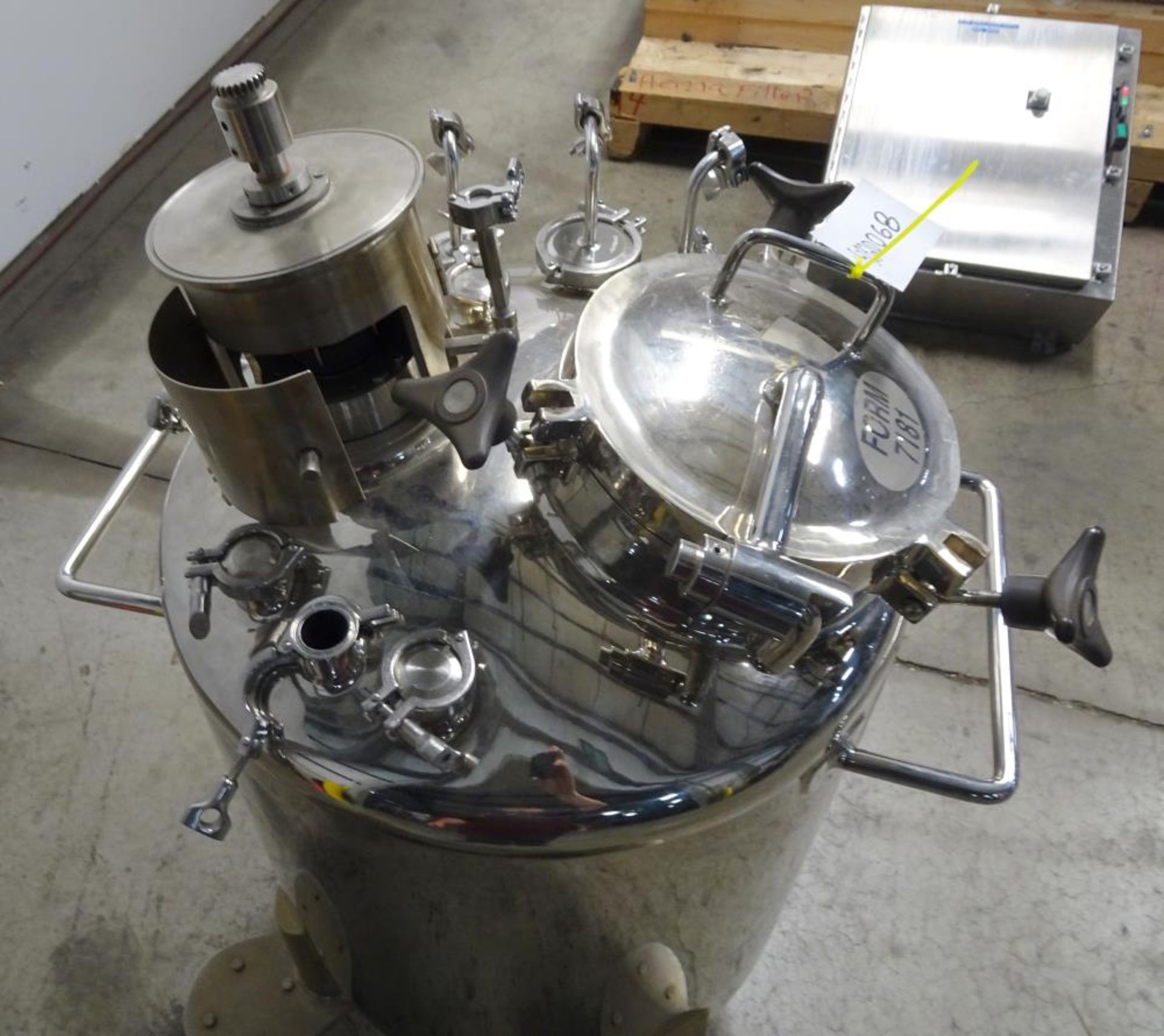 Used- Lee Industries Pressure Mix Tank, 200 Liter, Model 200 LDBT - Image 5 of 10