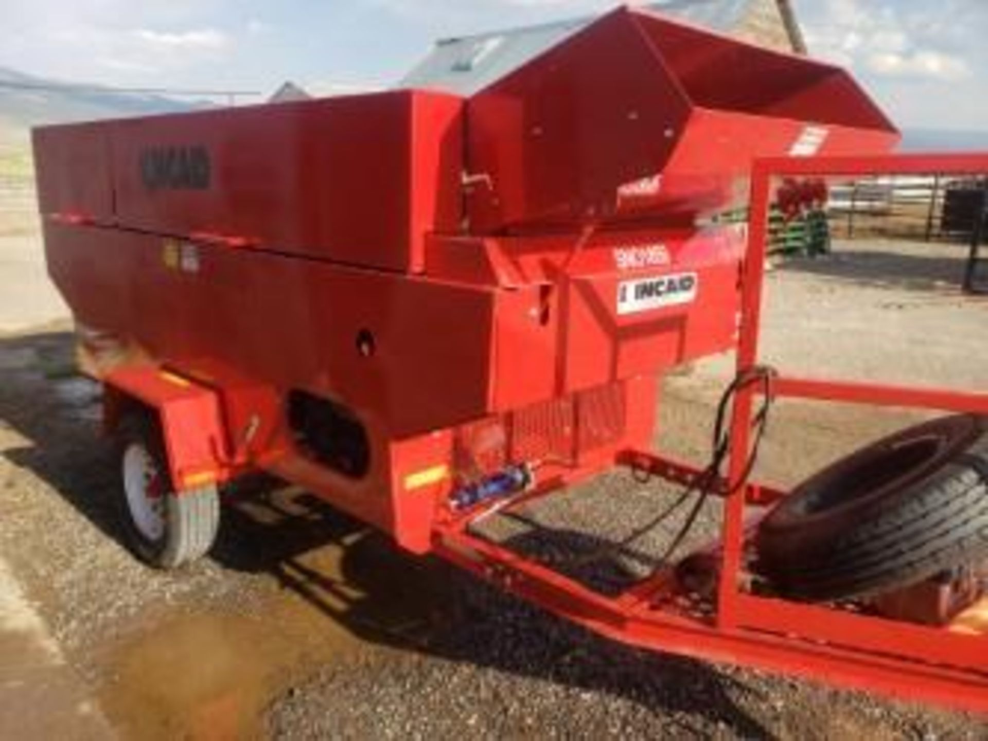 Used-Kincade 36" Belt Thrasher. Powered by 10 HP Gasoline Engine. - Image 2 of 6