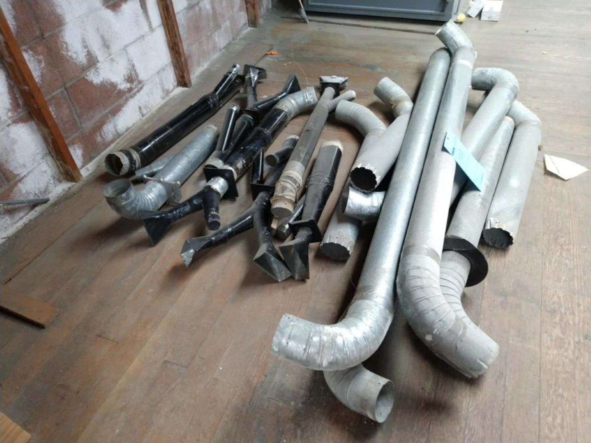 Lot of Exhaust Piping - Image 2 of 2