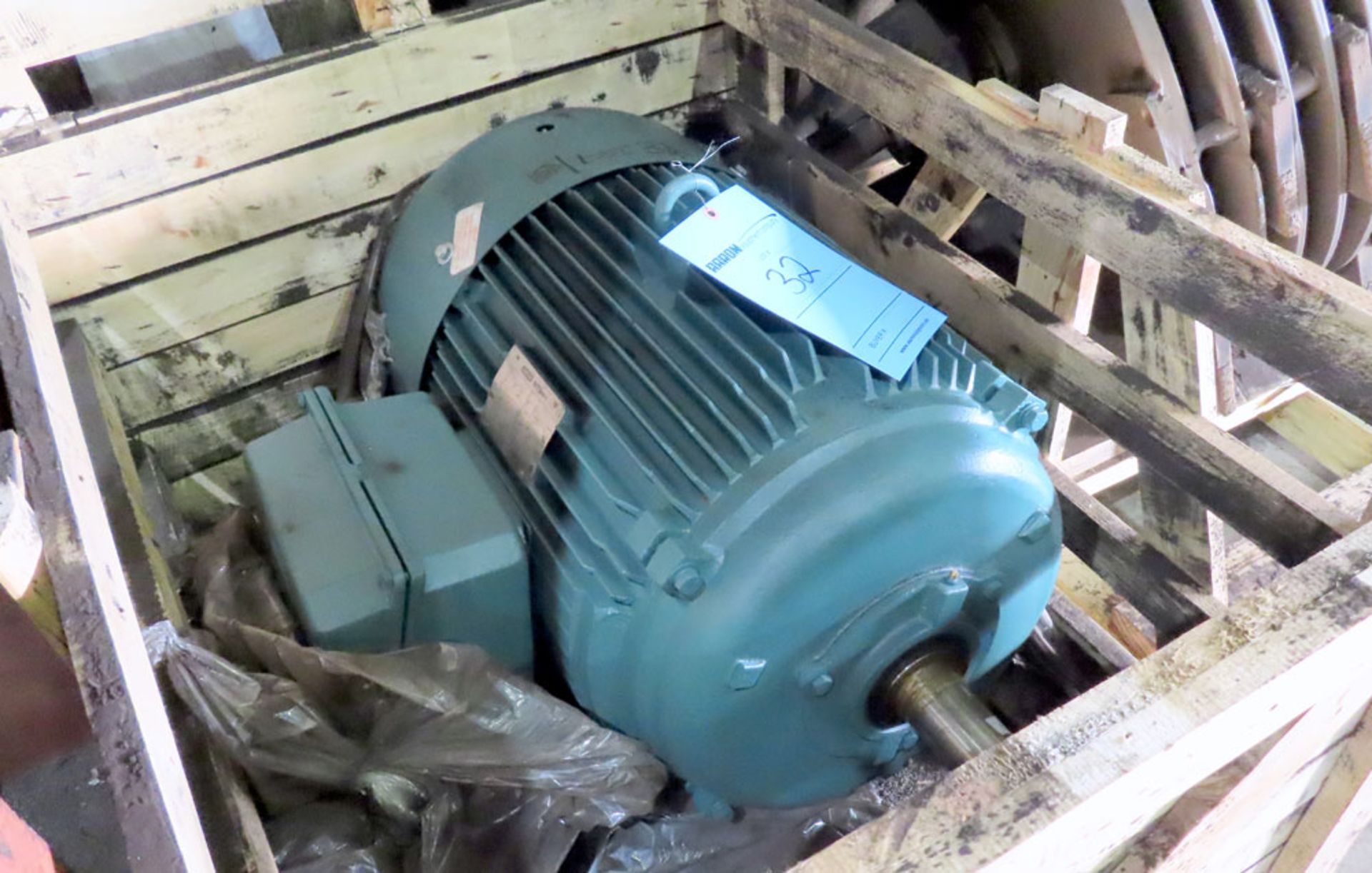 Unused Leeson 100hp motor - Image 2 of 3