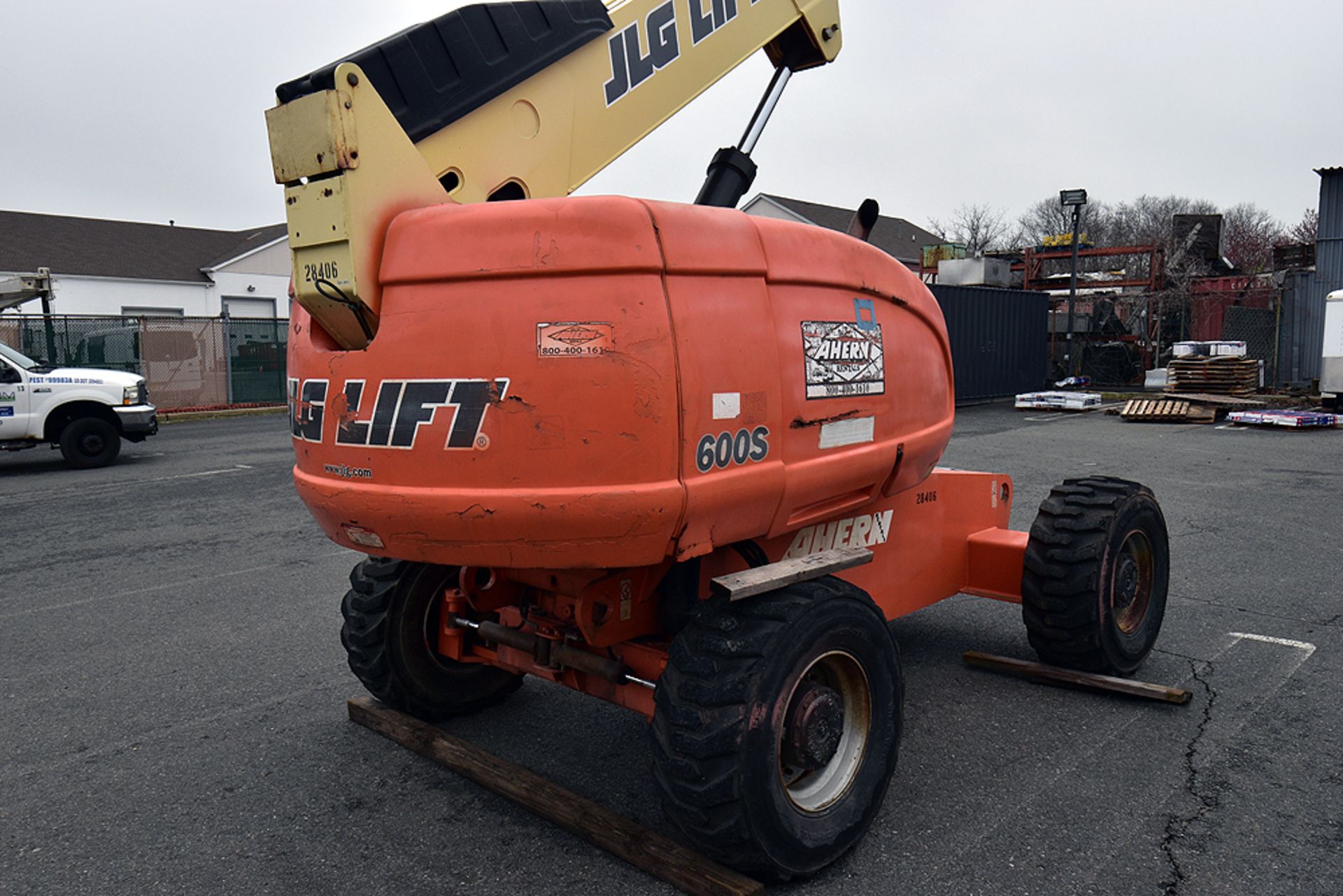 JLG 600S 4x4 Telescopic Boom Lift - Image 6 of 18