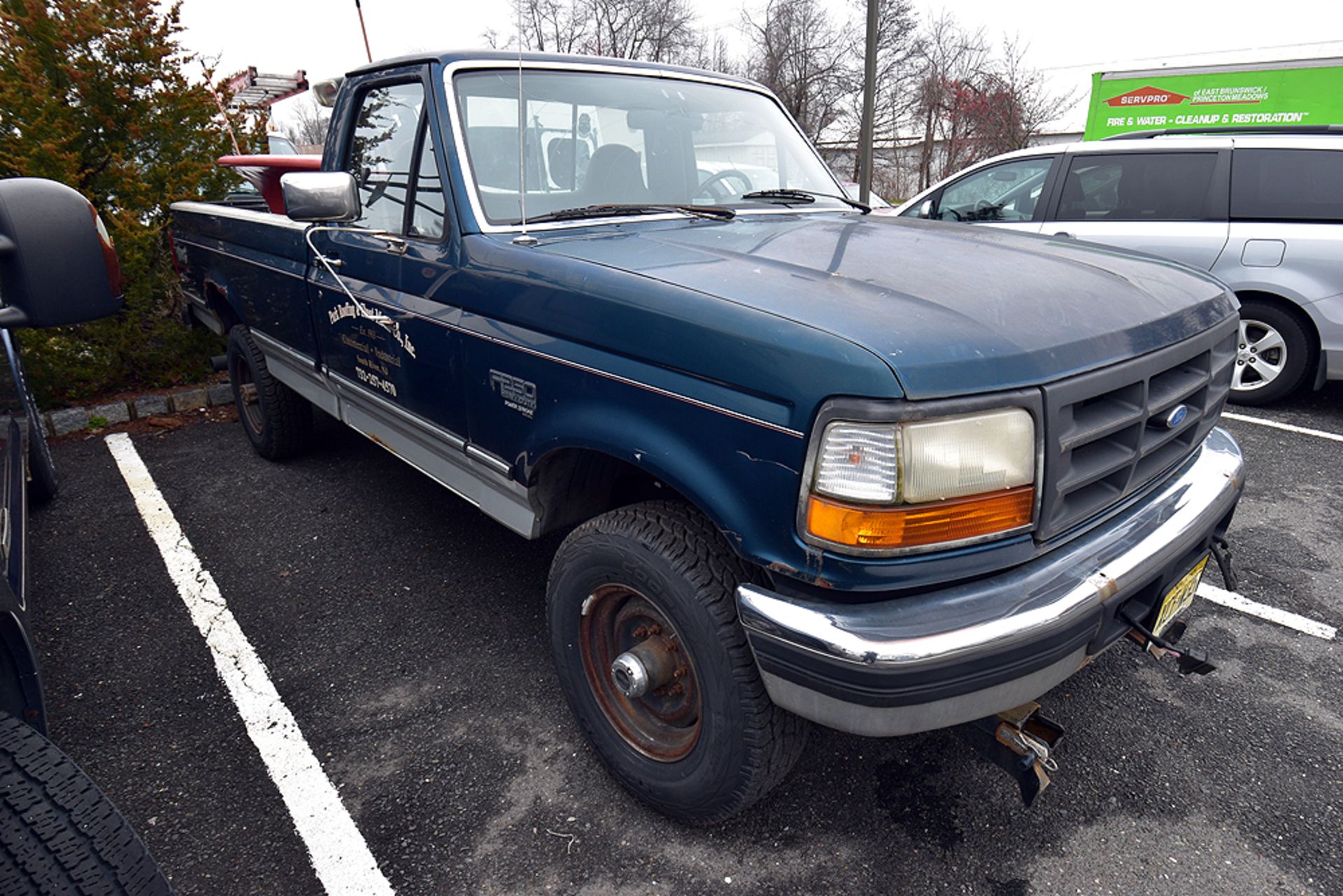 1997 Ford F250 XL Diesel, 4WD Pick Up w/ Plow - Image 6 of 18