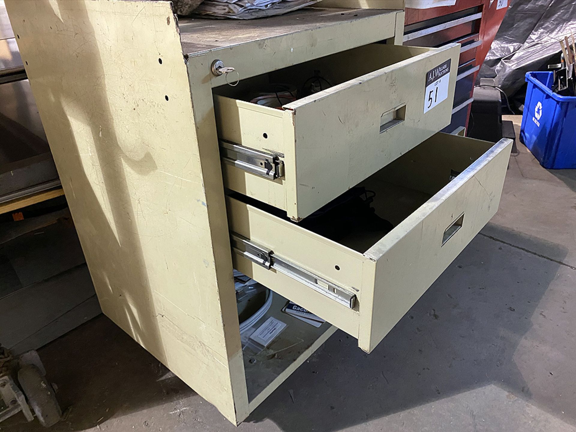 3 Draw Heavy Duty Locking Work Cabinet on Casters - Image 2 of 2