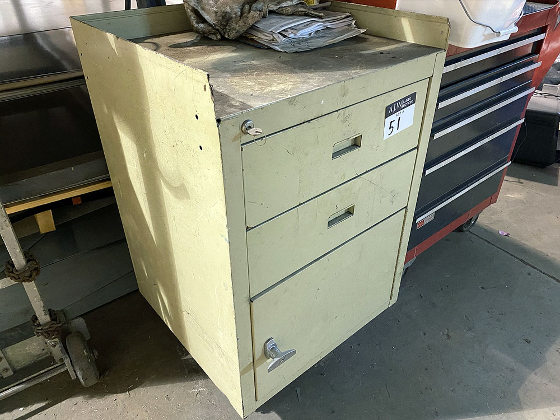 3 Draw Heavy Duty Locking Work Cabinet on Casters