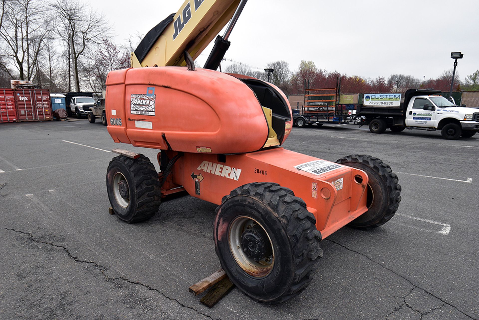 JLG 600S 4x4 Telescopic Boom Lift - Image 8 of 18