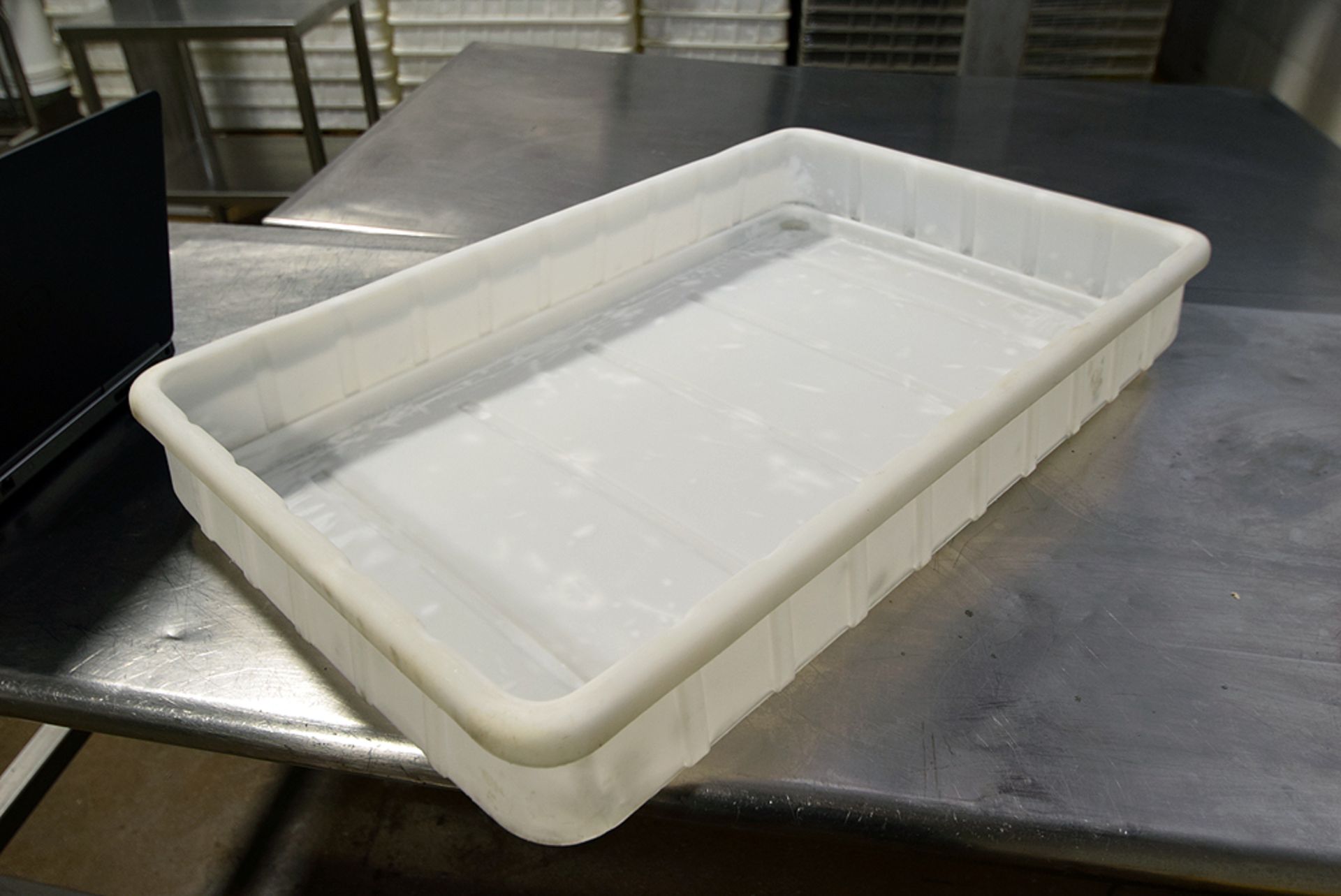 Corrugated White Poly Trays, 20-1/2" x 33" x 4"