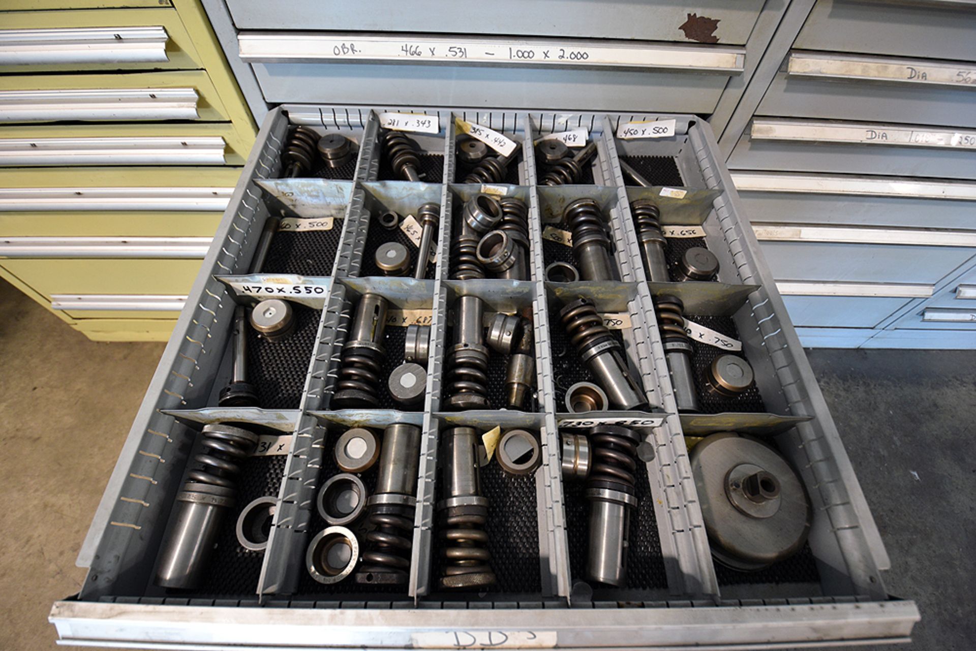 10 drawer cabinet containing assorted tooling - Image 6 of 11