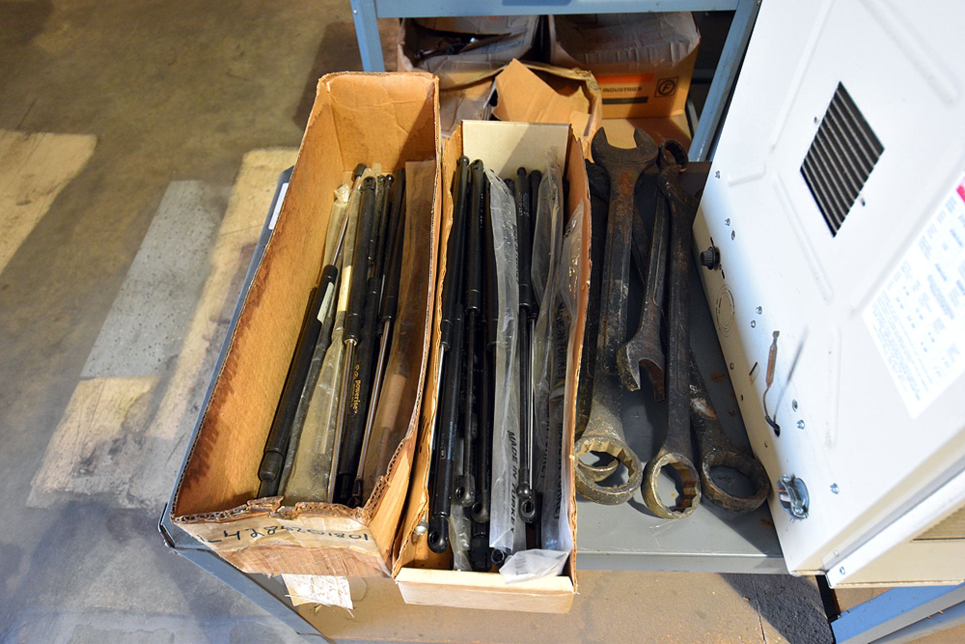 Contents of 6 tables consisting of: welding accessories, Dayton heater, Wire etc. - Image 6 of 8