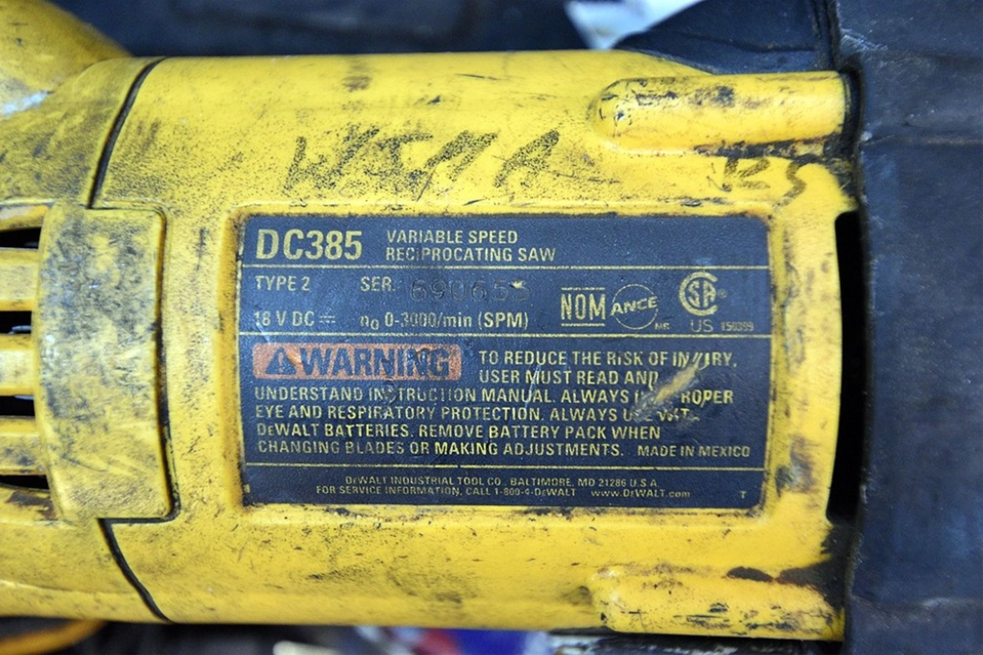 DeWalt DC385 Variable Speed Reciprocating Saw 18v w/ (2) Batteries, (1) Charger, and (1) Case - Image 3 of 4