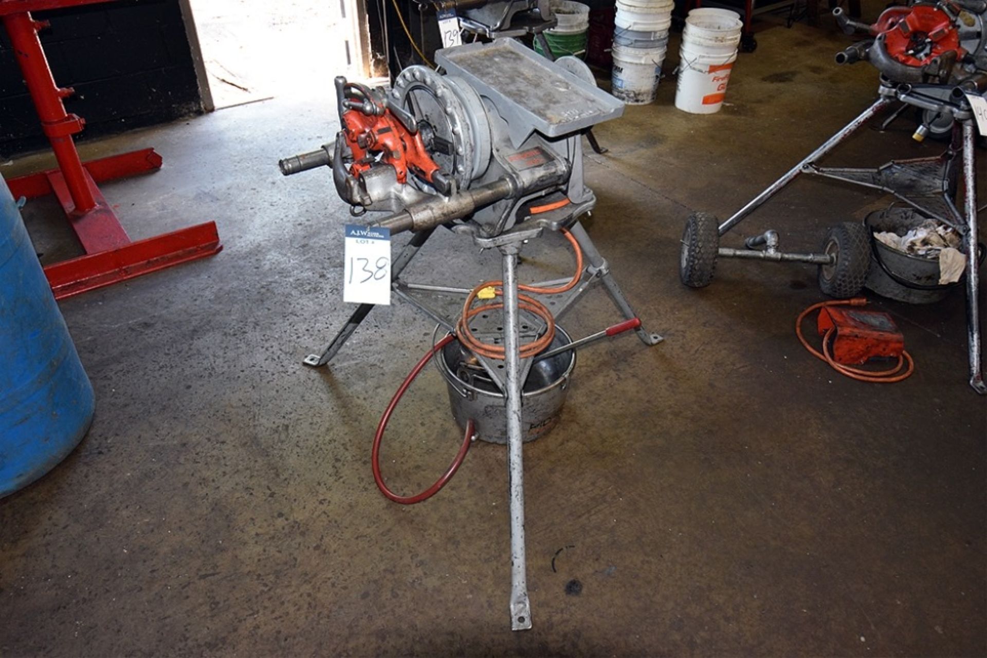 RIDGID 300 Pipe Threading Machine w/Tray, Oil Pan and Oiler (Mounted on Ridgid 1206 Tri-Stand)