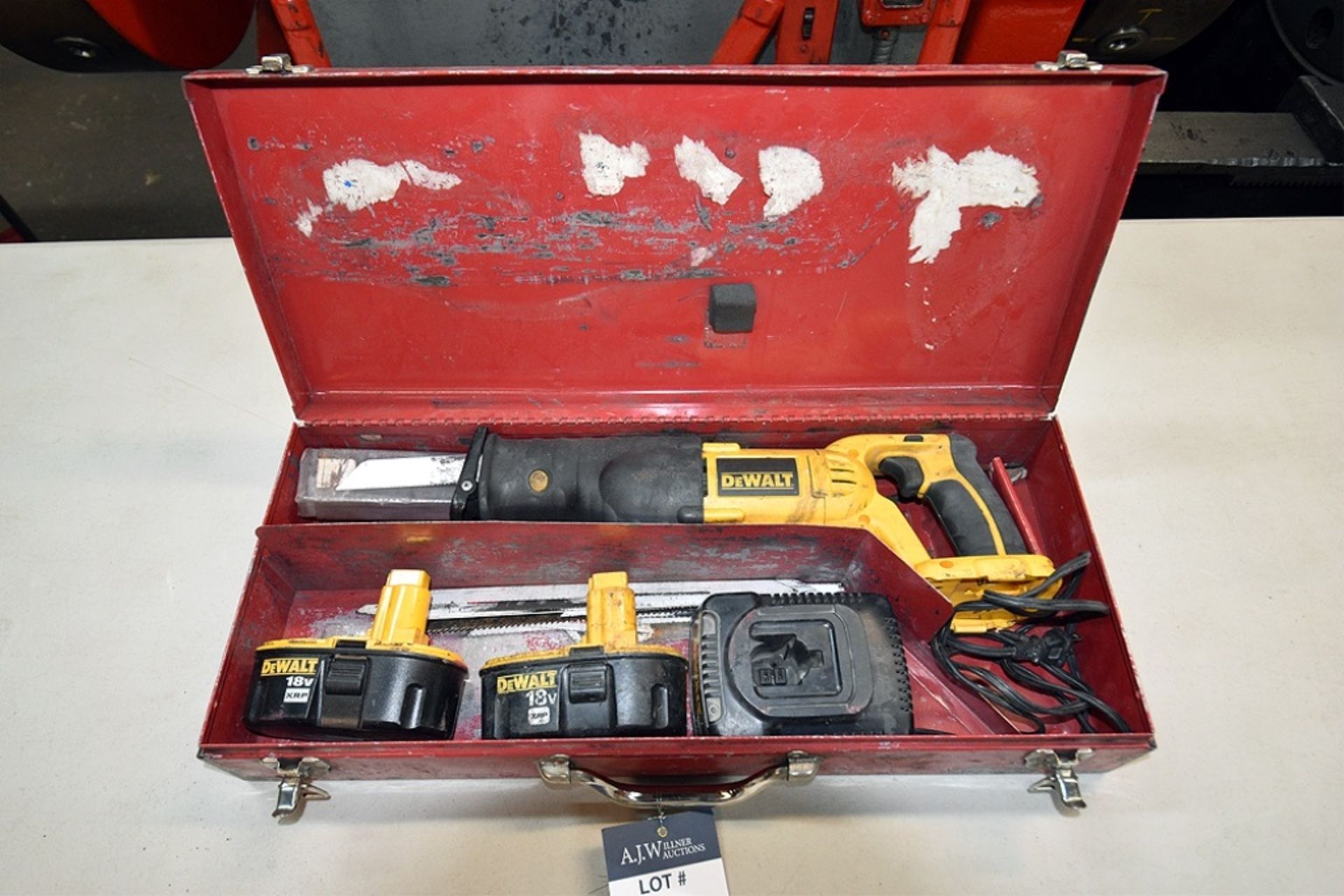 DeWalt DC385 Variable Speed Reciprocating Saw 18v w/ (2) Batteries, (1) Charger, and (1) Milwaukee C - Image 2 of 4