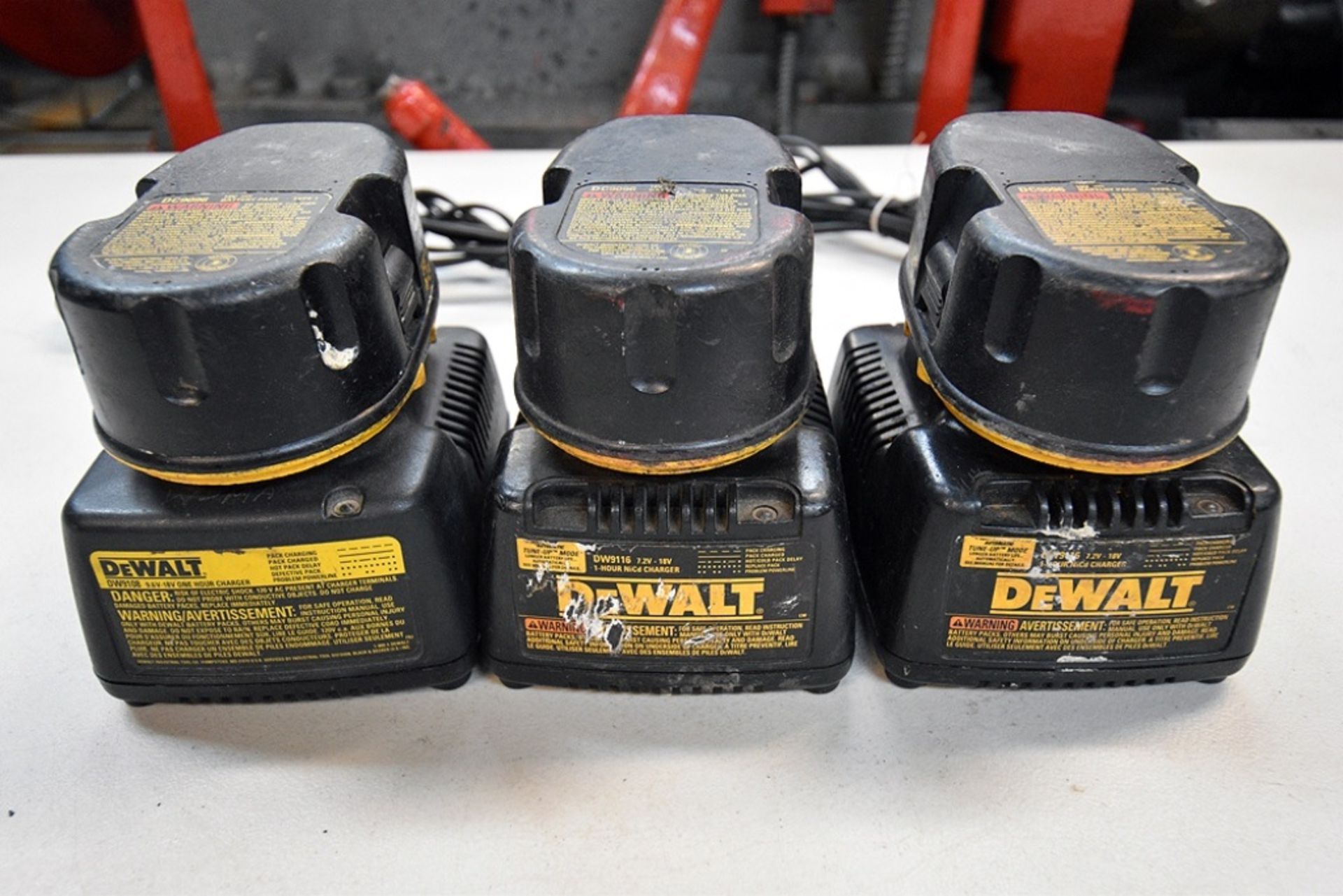 Ass't DeWalt Work Lights: (2) DeWalt DW919 18v Rechargeable Light and (1) DeWalt DC527 Fluorescent A - Image 6 of 6