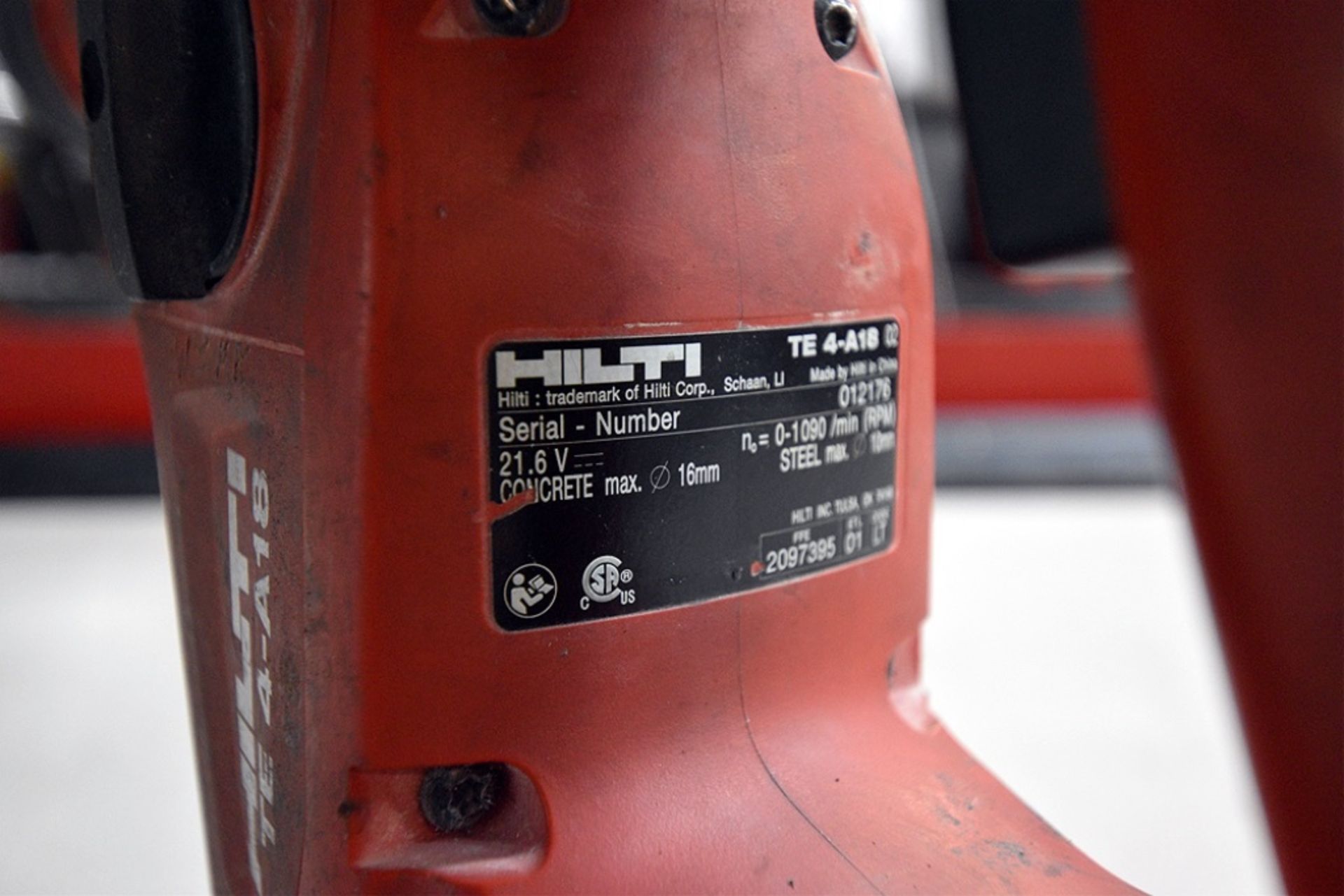 Hilti TE 4-A18 Cordless Rotary Hammer w/ (1) 21.6v Lithium Ion Battery - Image 3 of 3