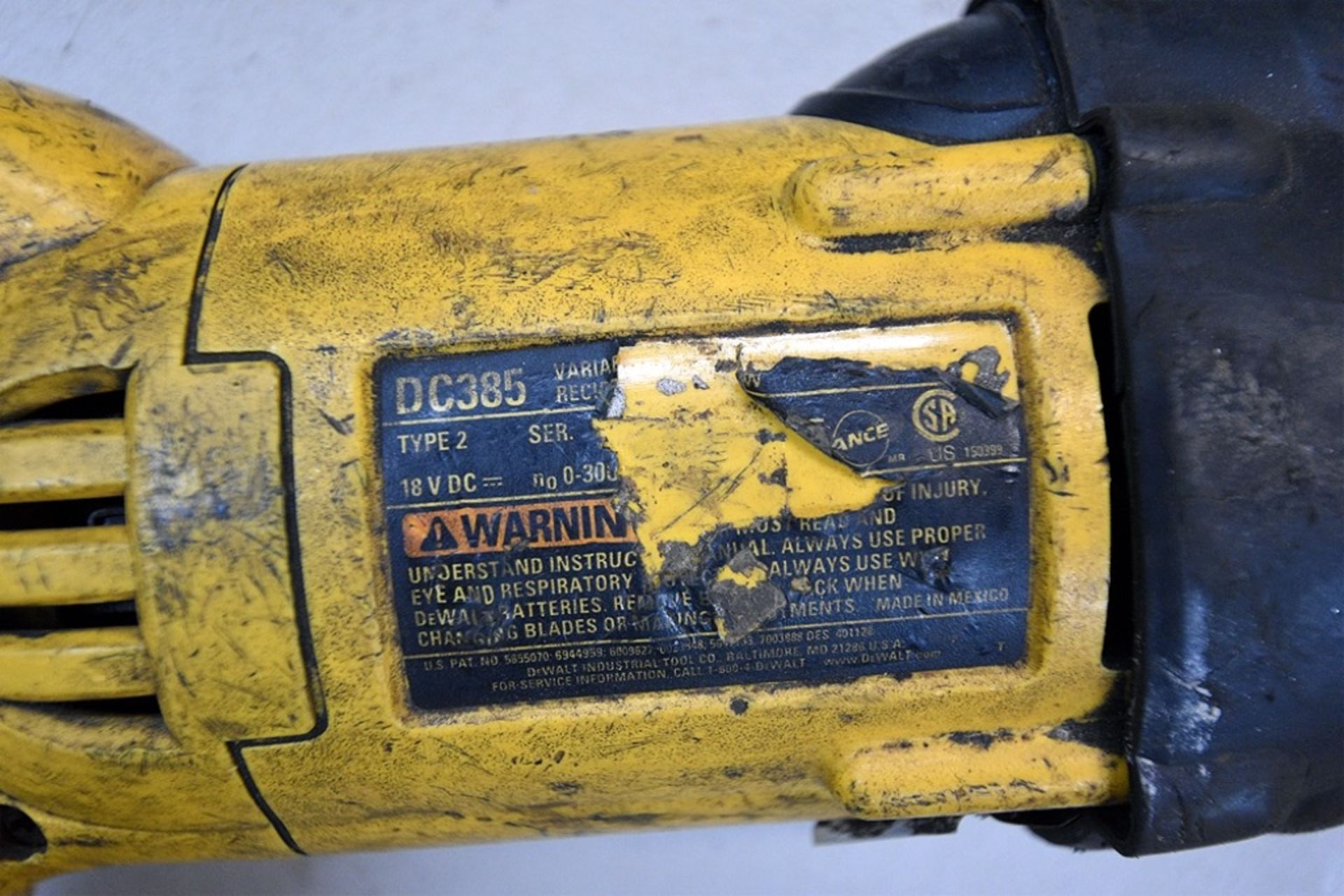 DeWalt DC385 Variable Speed Reciprocating Saws 18v w/ (4) Batteries and (2) Chargers - Image 4 of 5