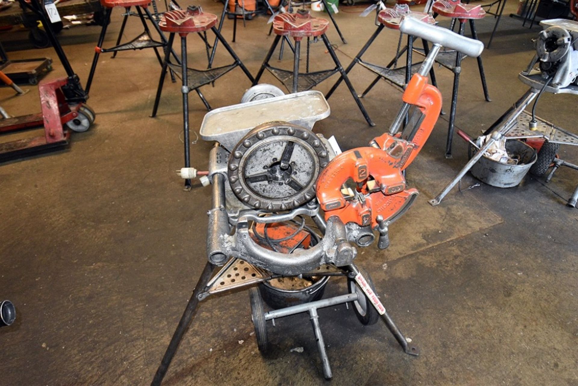 RIDGID 300 Pipe Threading Machine w/Ridgid 2-Wheel Dolly, Foot Pedal,Tray, Oil Pan and Oiler (Mount - Image 3 of 4