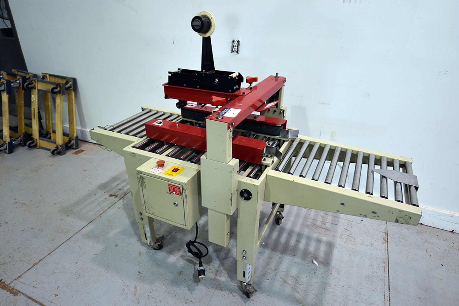 Adjustable Height Box Taper Taping Machine