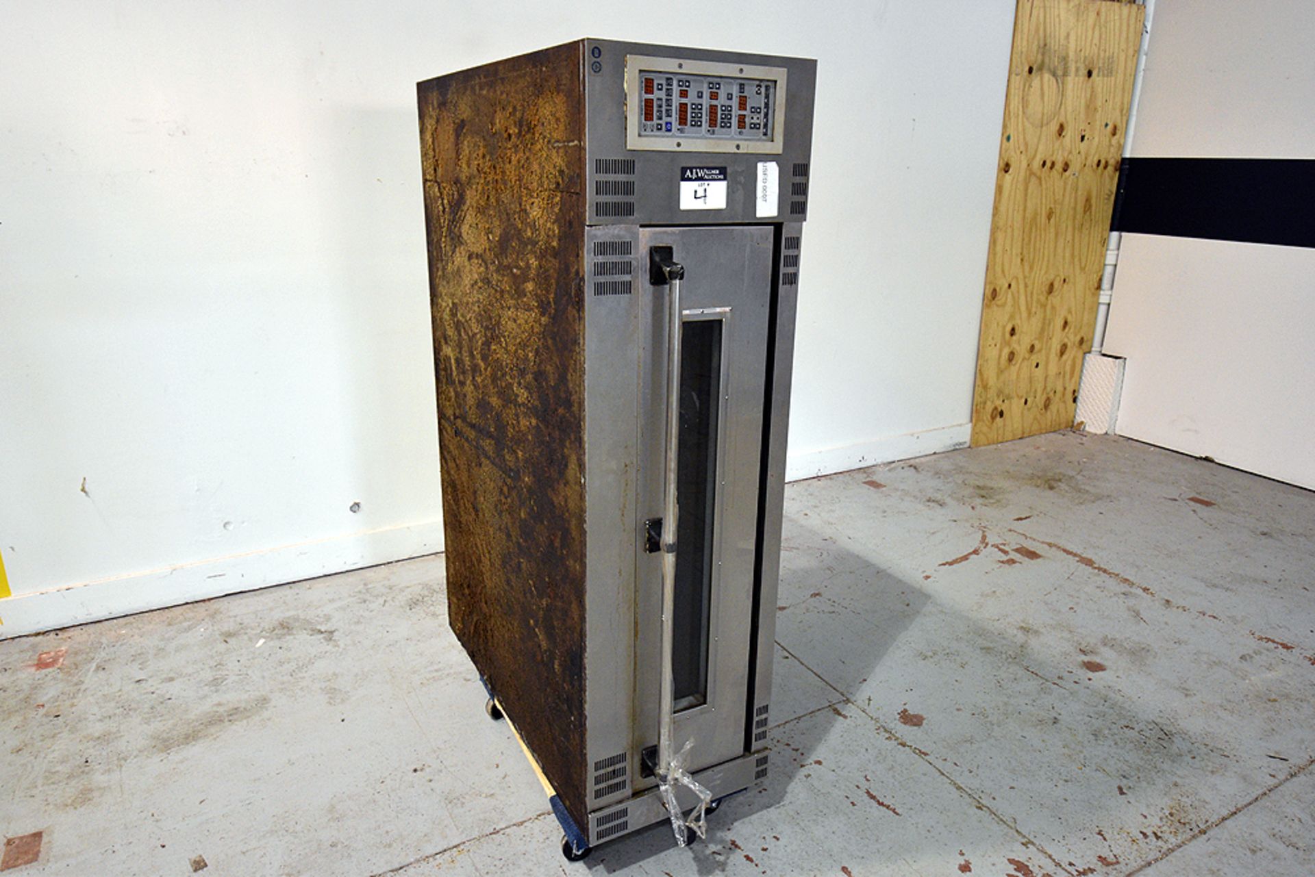 Oven (65"x45"x19")