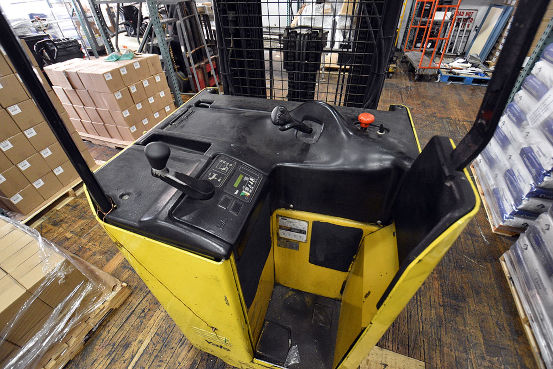 Yale Electric Double Deep Reach Truck, Lift Capacity 3,000Lbs. - Image 6 of 13