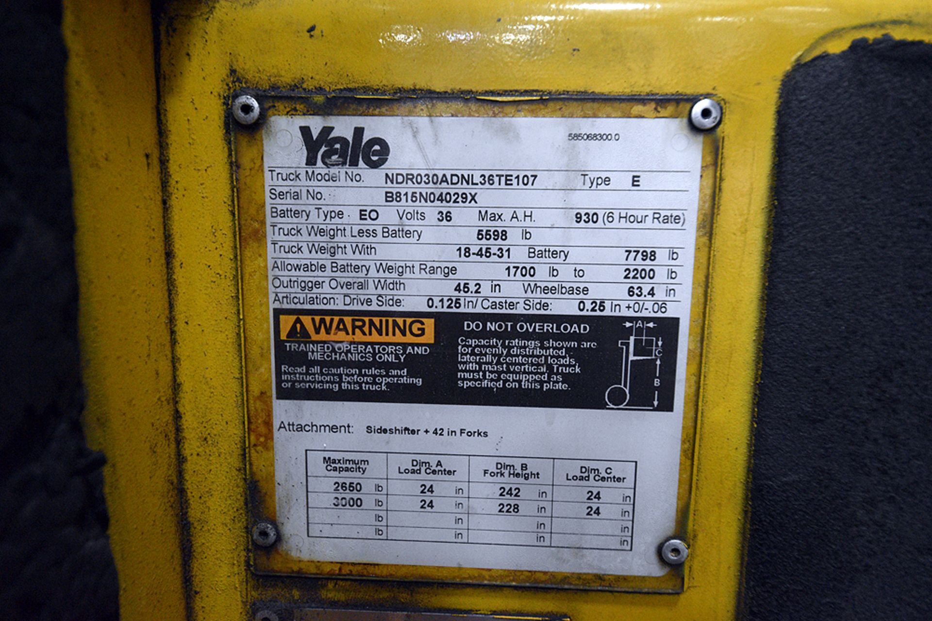 Yale Electric Double Deep Reach Truck, Lift Capacity 3,000Lbs. - Image 7 of 13