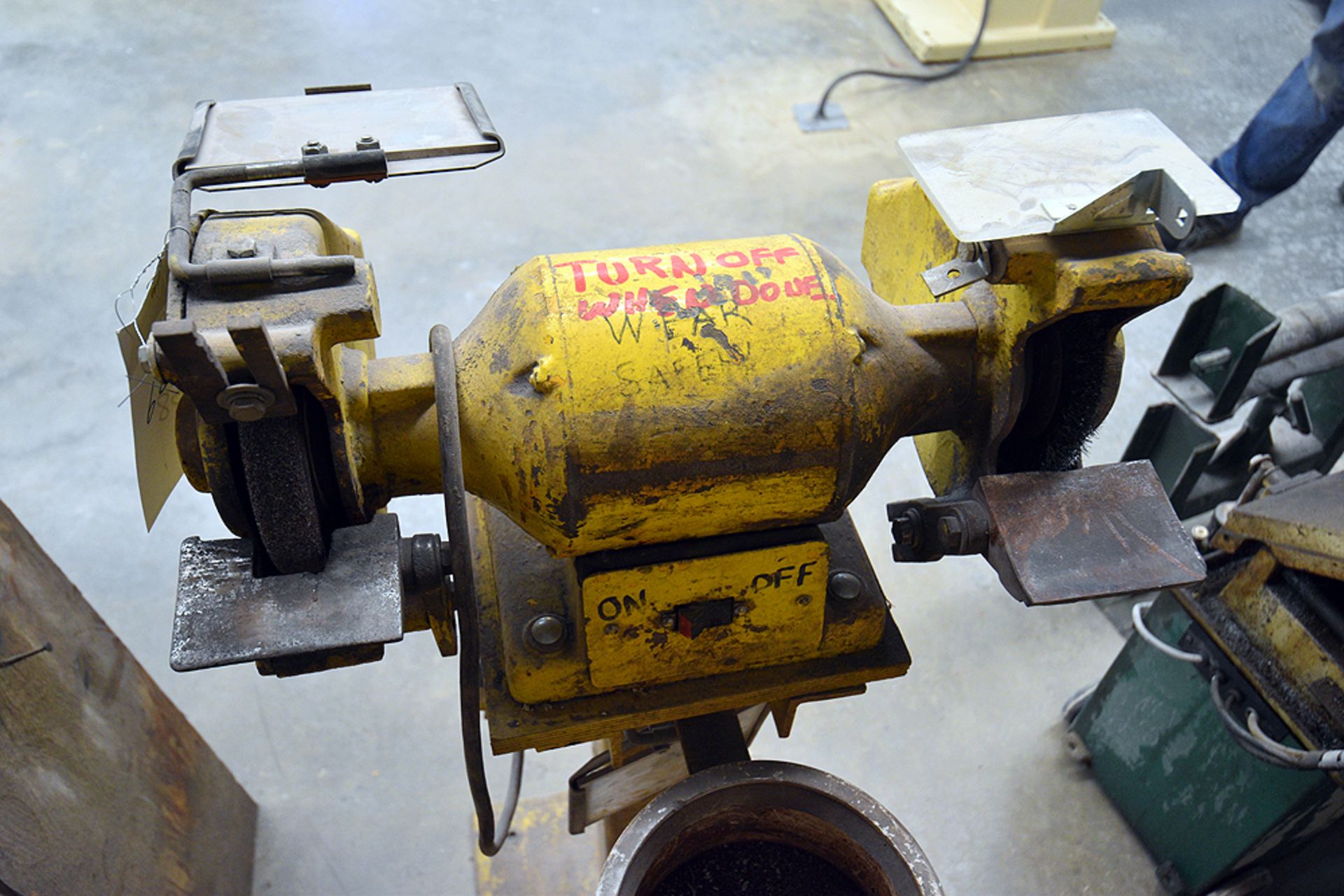 Bench Dual end grinder