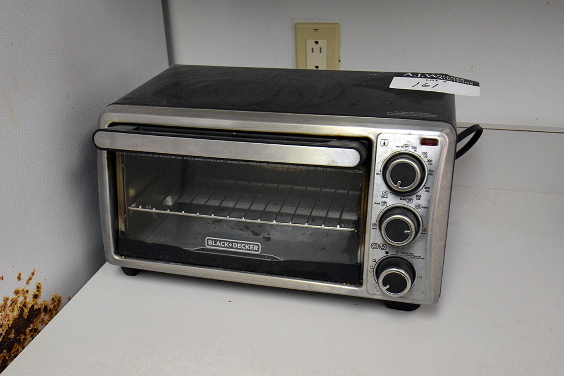 {LOT} Ge Refrigerator Freezer, Microwave & Toaster Oven - Image 3 of 4