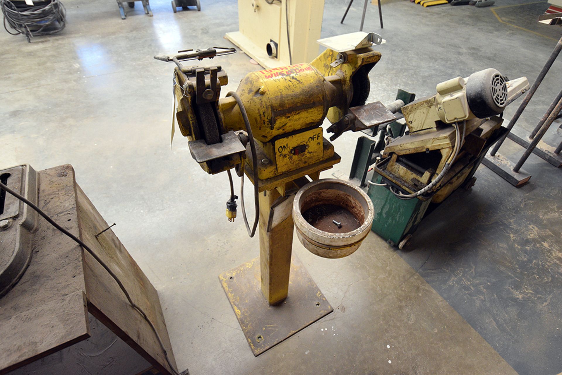 Bench Dual end grinder - Image 2 of 2