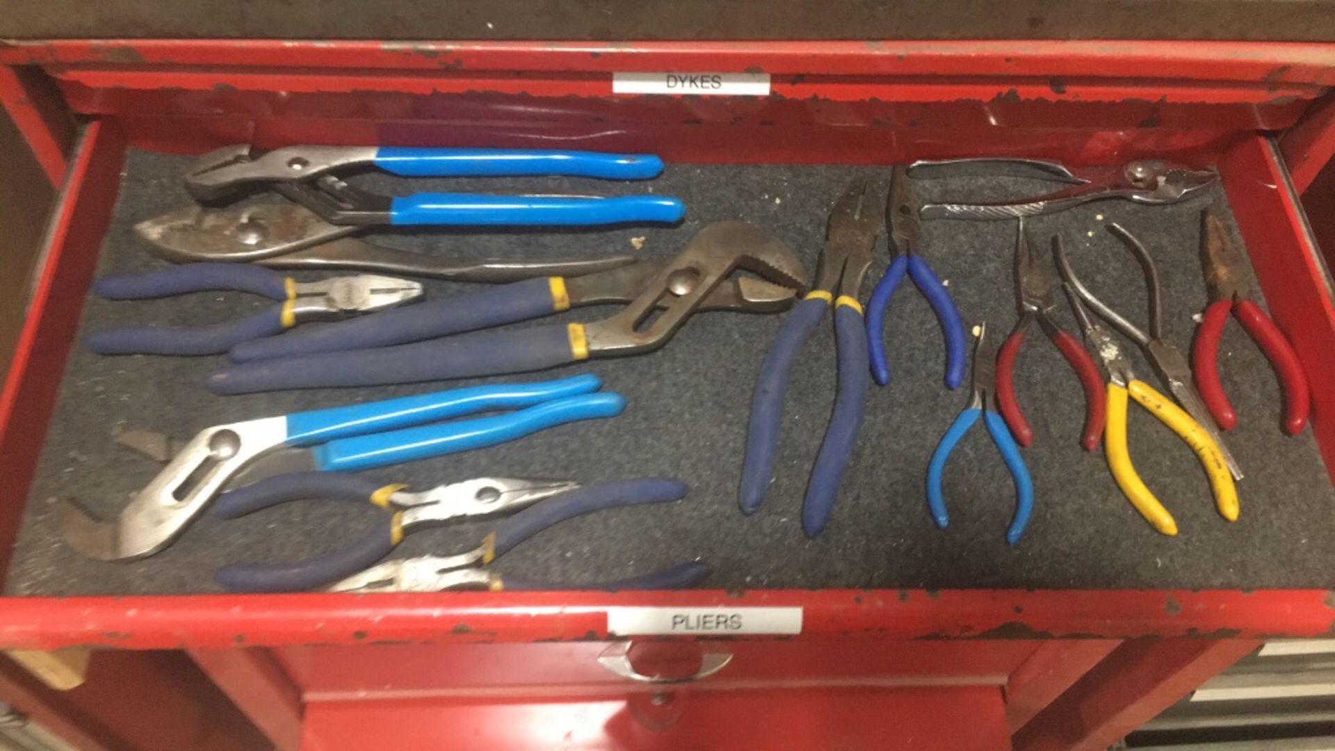 {each} Crafstman Tool Cabinet with Waterloo - Image 10 of 16